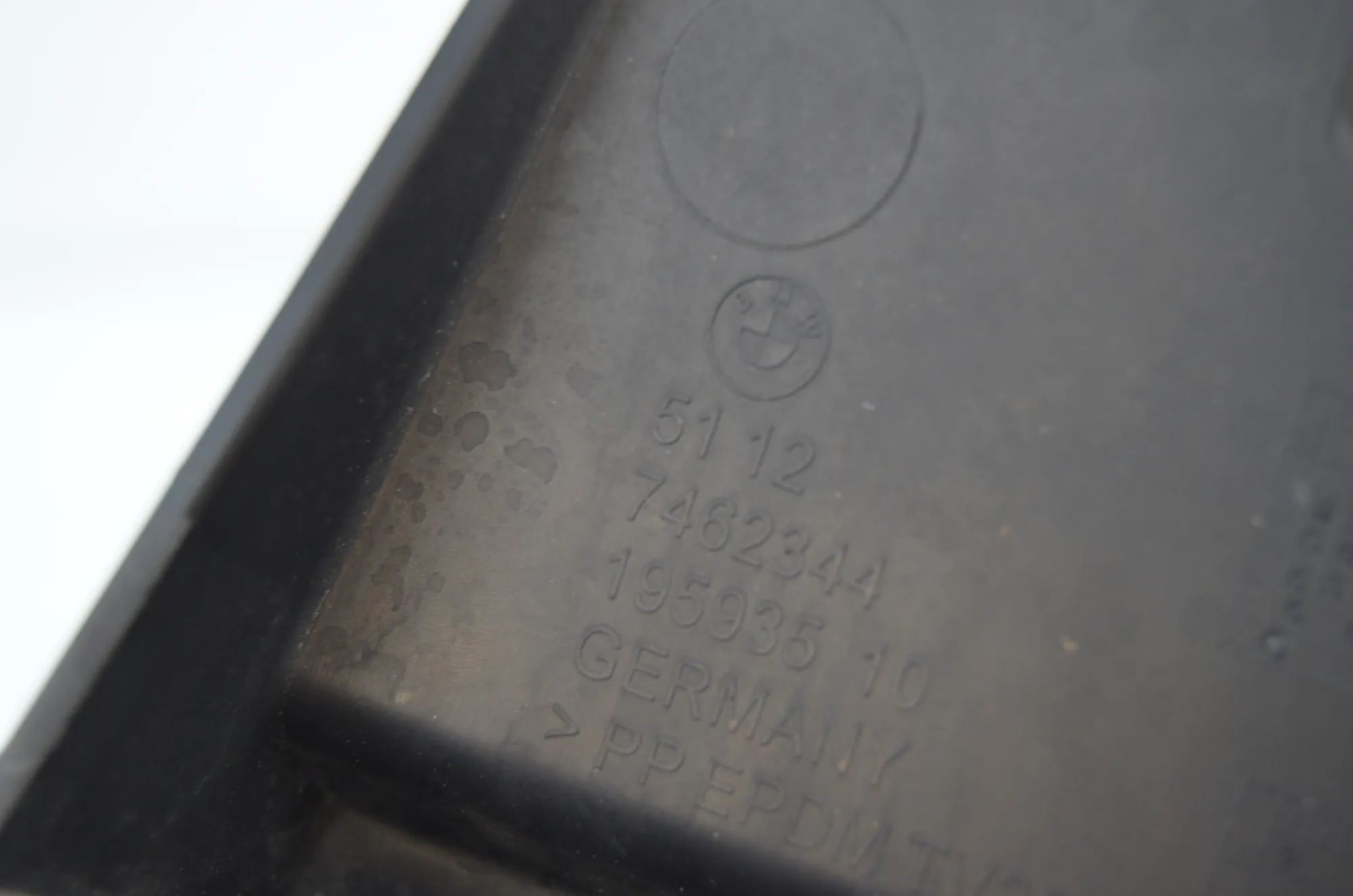 Rear Bumper Middle Bracket – OEM 7462344 · BMW i3 (I01) s Electric 2022 – 4