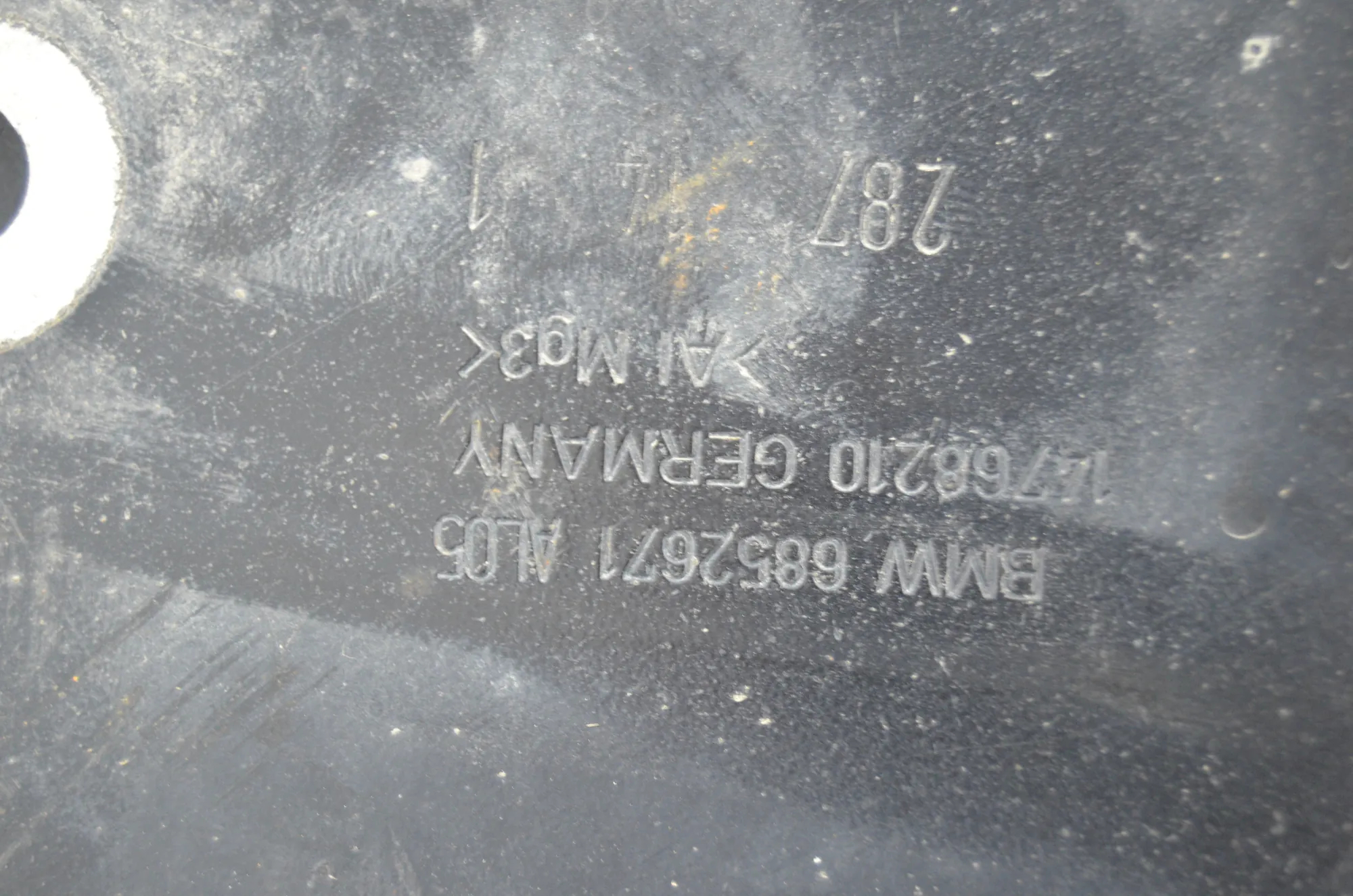 Other Body Parts – OEM 6858282 · BMW i3 (I01) Electric 2014 – 6