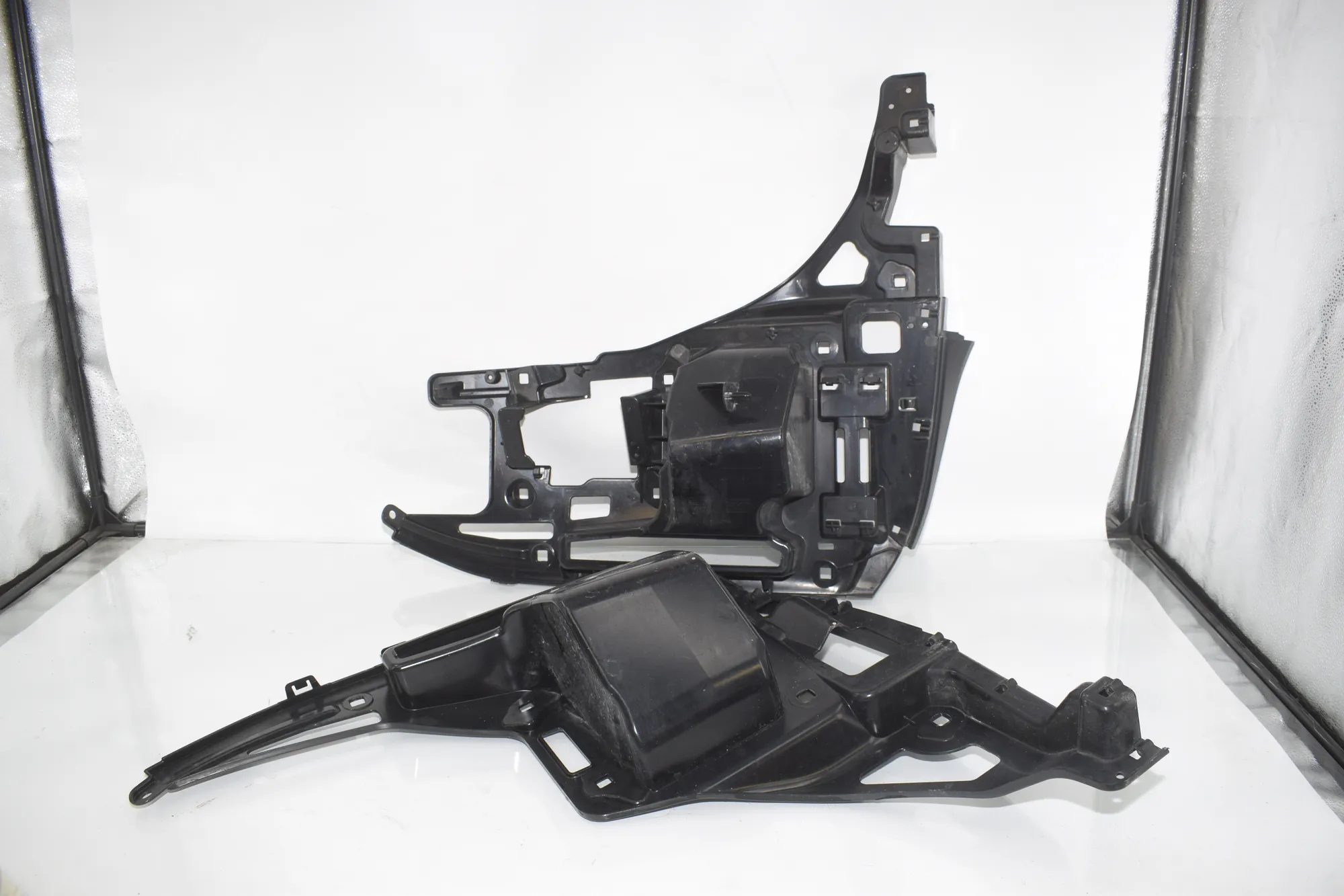 Rear Right Bumper Bracket – OEM 7296754 · BMW i3 (I01) Electric 2014 – 3