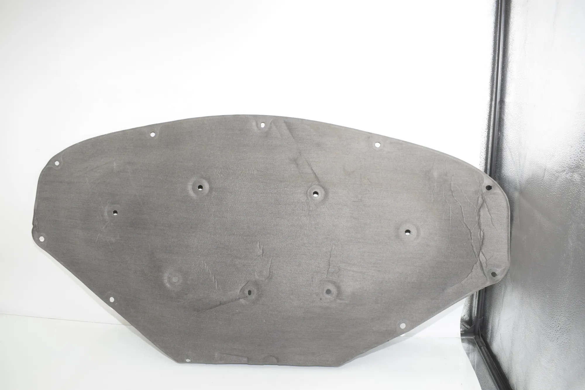 Bonnet Insulation Panel – OEM 7221993 · BMW 3 (F30, F80) 330 d 2016 – 3