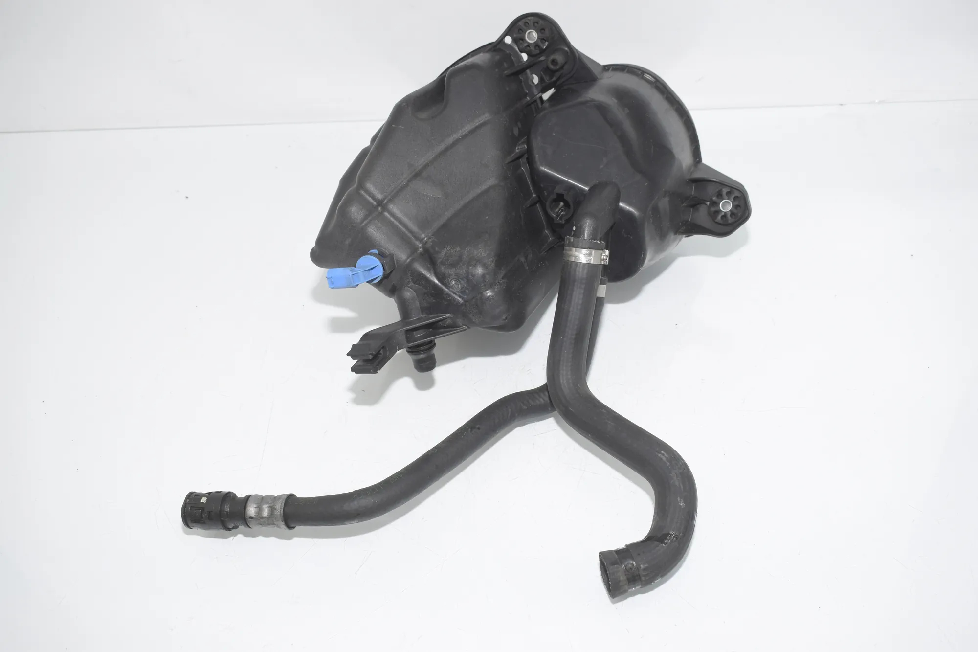 Expansion Tank – OEM 7601949 · BMW 5 Touring (F11) 530 d xDrive 2012