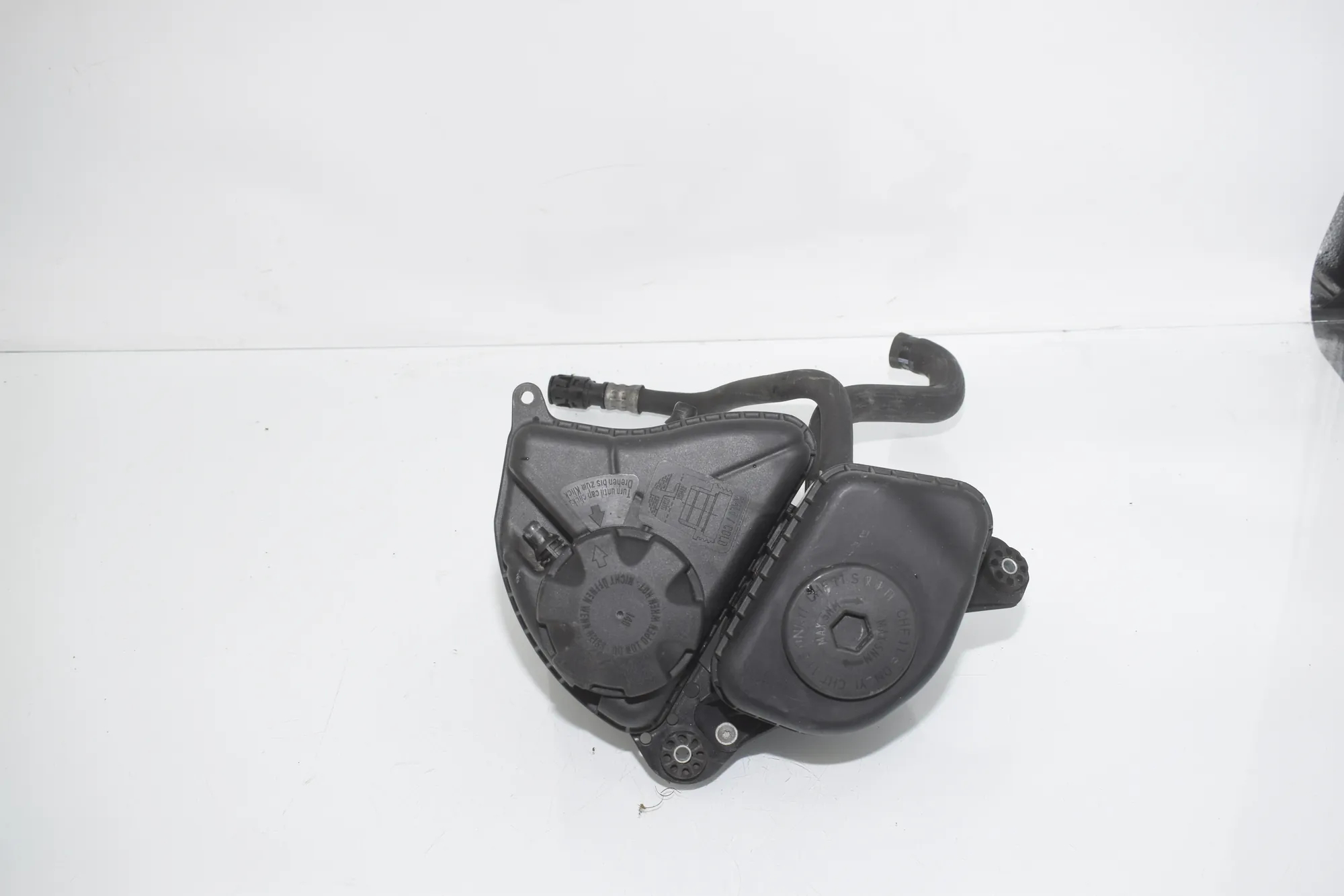Expansion Tank – OEM 7601949 · BMW 5 Touring (F11) 530 d xDrive 2012 – 3