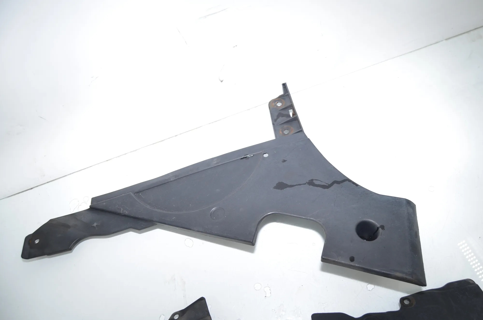 Other Underbody Cover – OEM 7185169 · BMW 5 Touring (F11) 530 d 2011 – 4