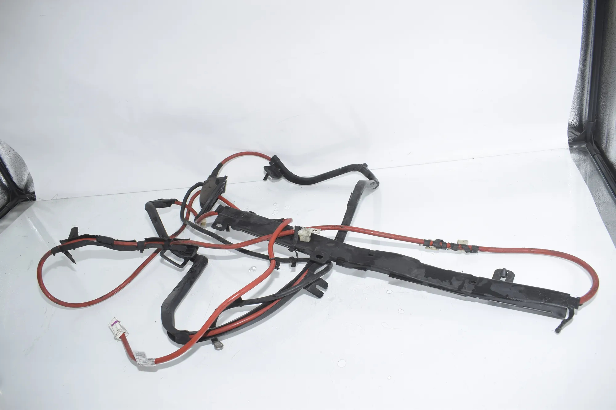 Positive Battery Cable – OEM 9248077 · BMW 5 Touring (F11) 530 d 2011 – 3