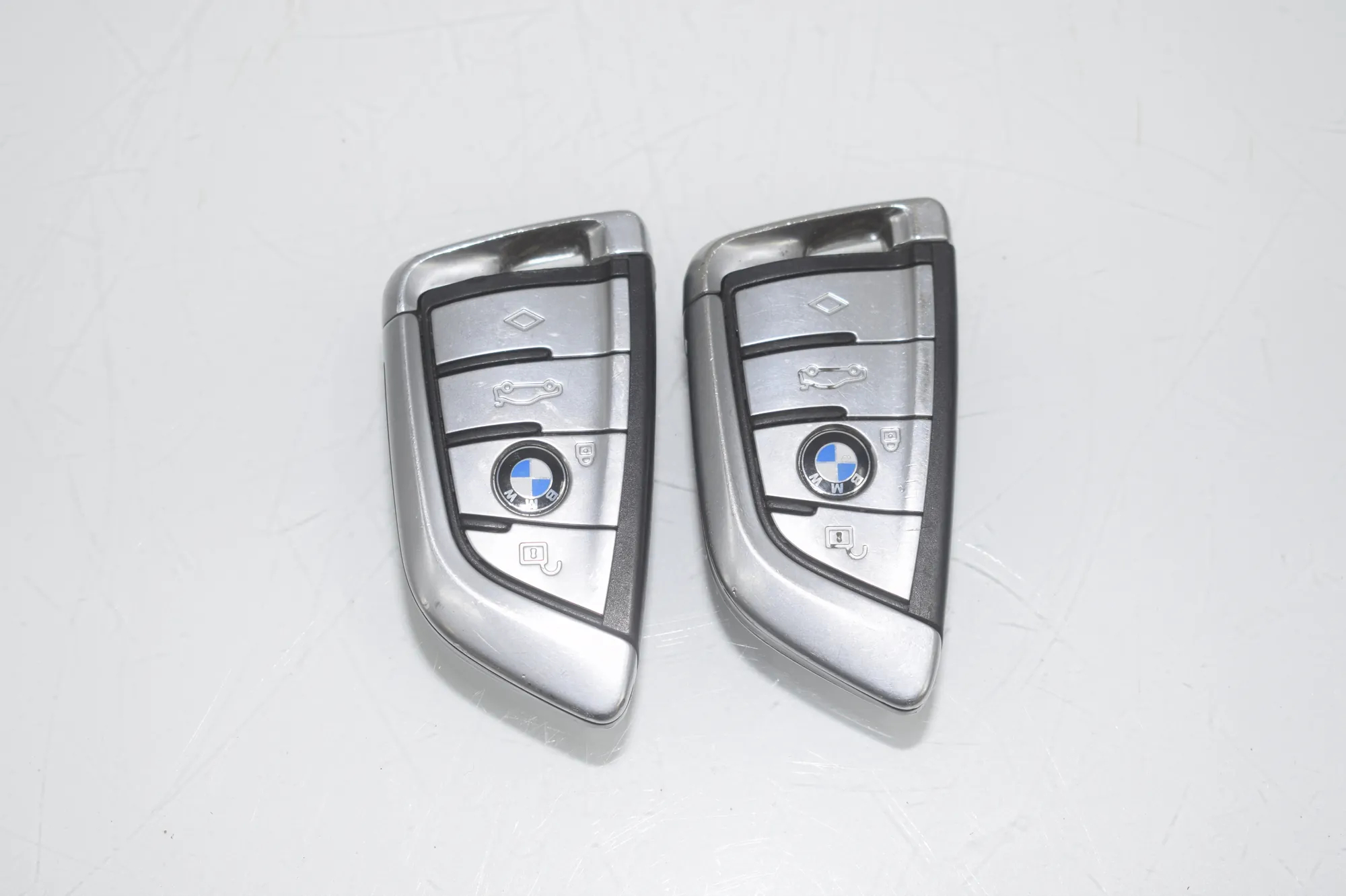 Ignition Key – OEM 2413252 · BMW 5 (G30) BMW 5 (G30) 520 i 2018 – 2