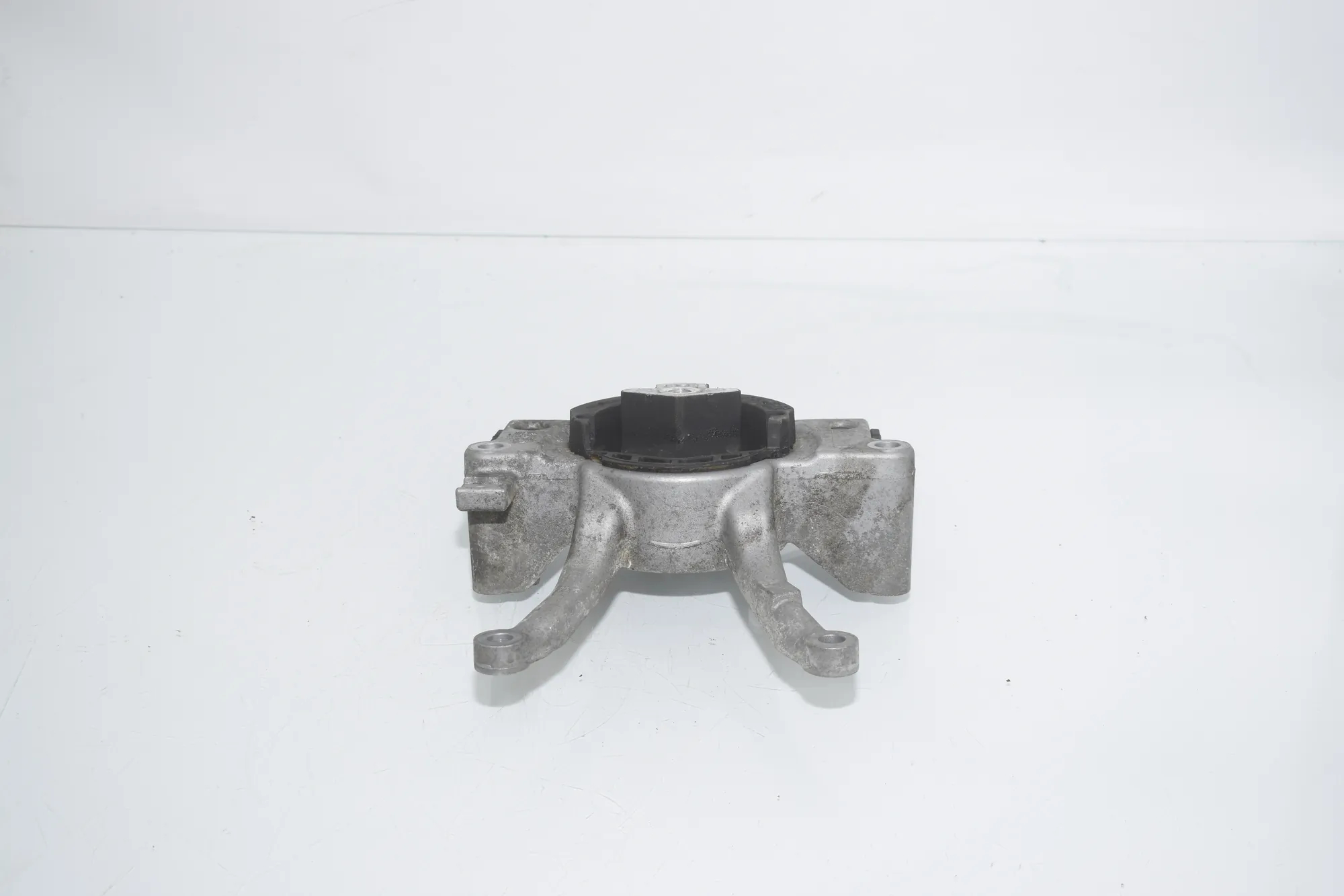 Gearbox Mount Bracket – OEM 6862577 · BMW 5 Touring (G31) (2017 - -) 520 d 2019