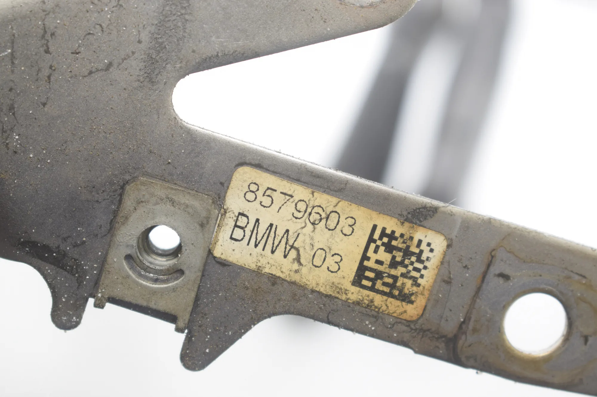 Bracket – OEM 8570829 · BMW 5 Touring (G31) (2017 - -) 520 d 2019 – 5
