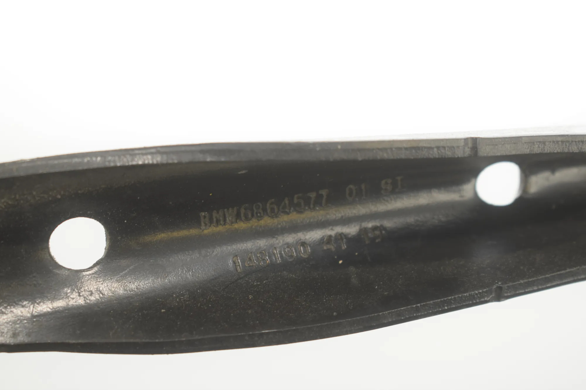 Bracket – OEM 8570829 · BMW 5 Touring (G31) (2017 - -) 520 d 2019 – 8