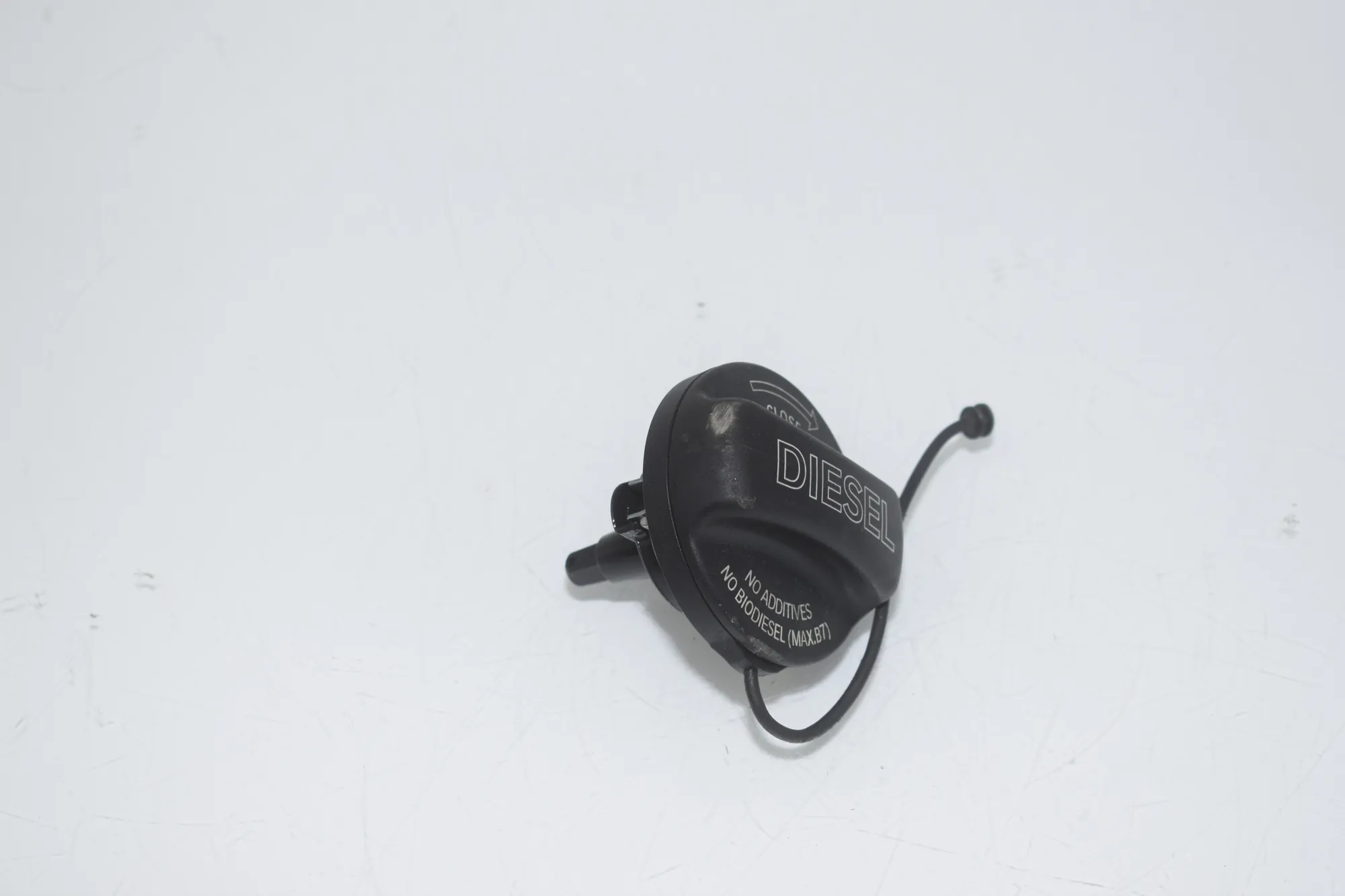Fuel Tank Flap Cap – OEM 7482901 · BMW 2 Gran Tourer (F46) 216 d 2015 – 2