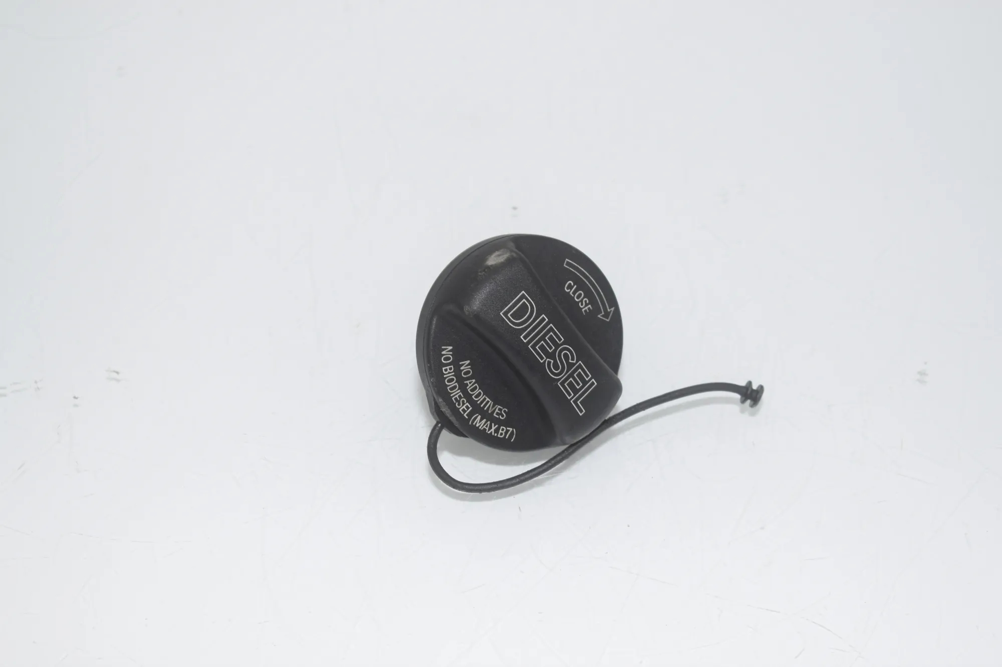 Fuel Tank Flap Cap – OEM 7482901 · BMW 2 Gran Tourer (F46) 216 d 2015