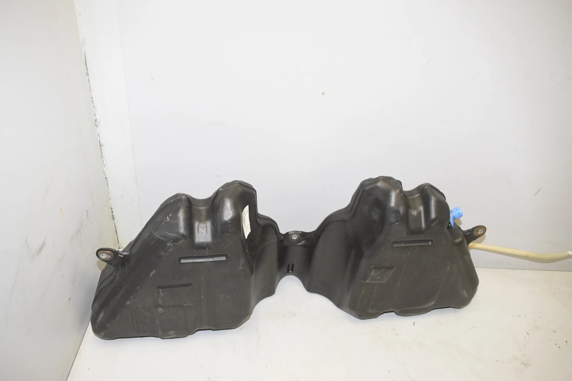 Fuel Tank – OEM 7225002 · BMW 5 Touring (F11) M 550 d xDrive 2016 – 3