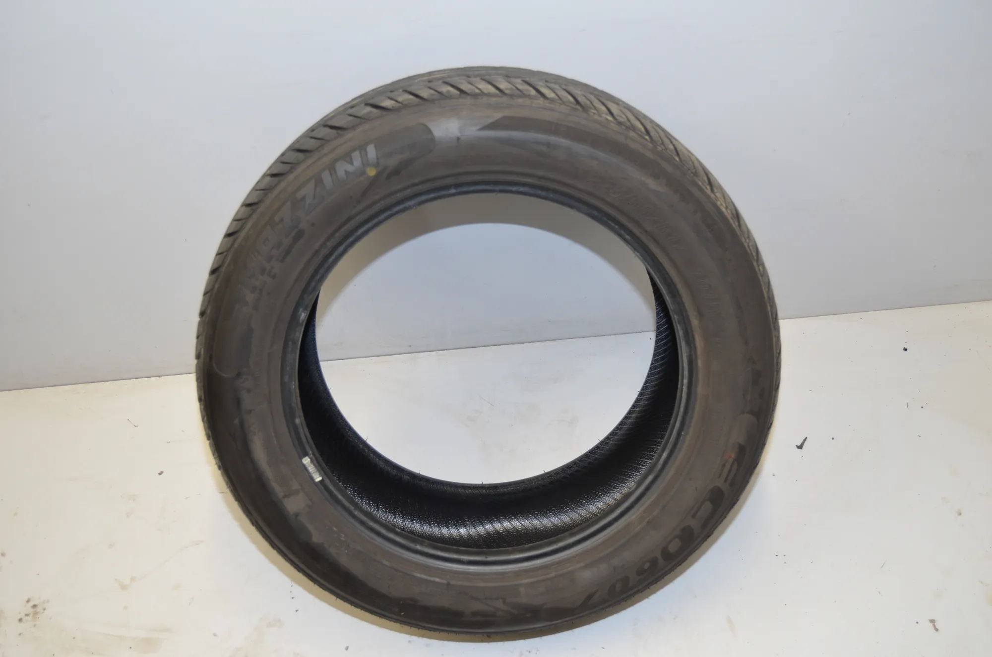 Tire · BMW 5 (F10) BMW 5 (F10) 518 d 2011 – 3