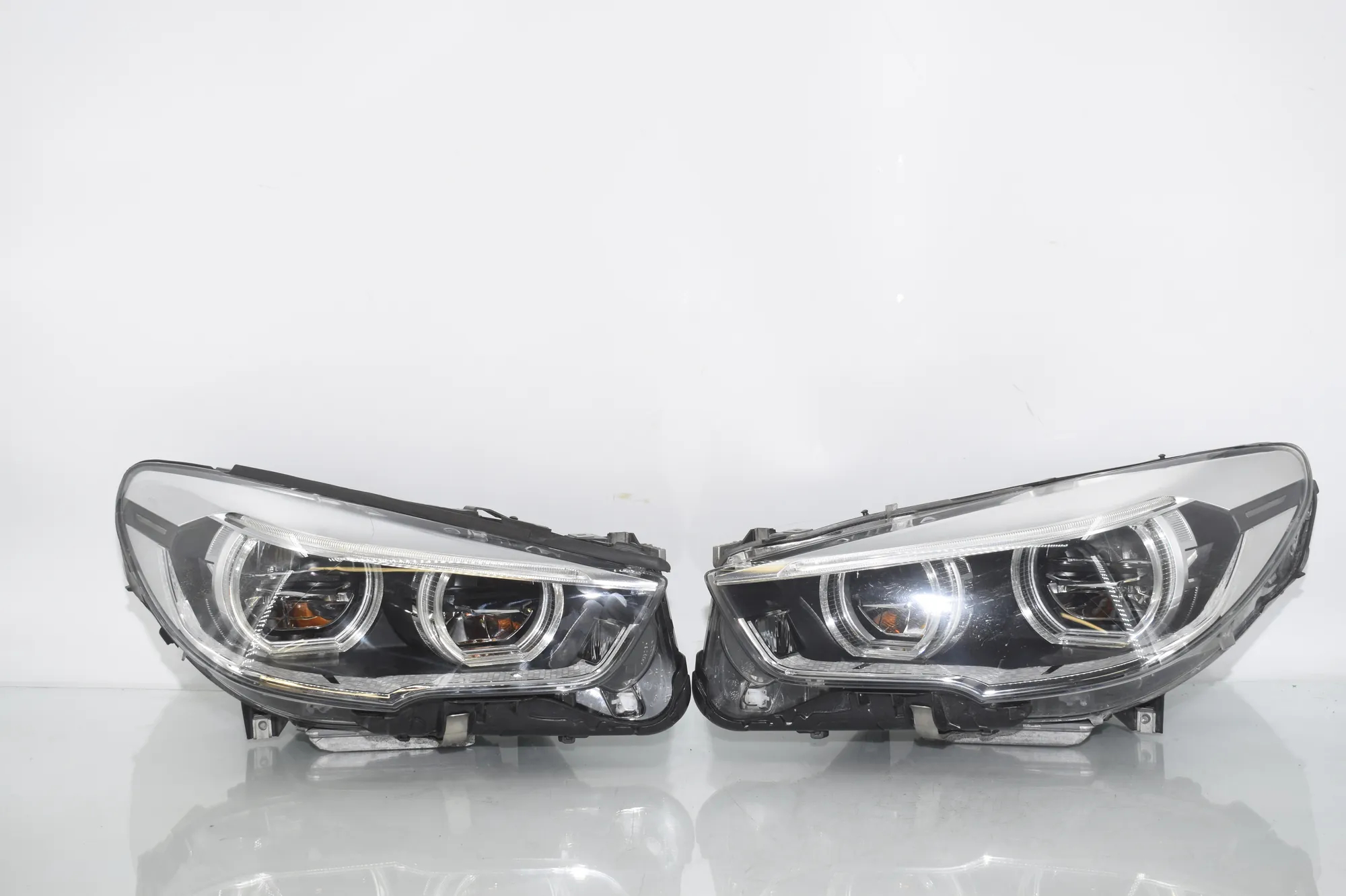 Front Headlight Set Kit – OEM 7410807 · BMW 5 Gran Turismo (F07) 535 d xDrive 2014 – 3