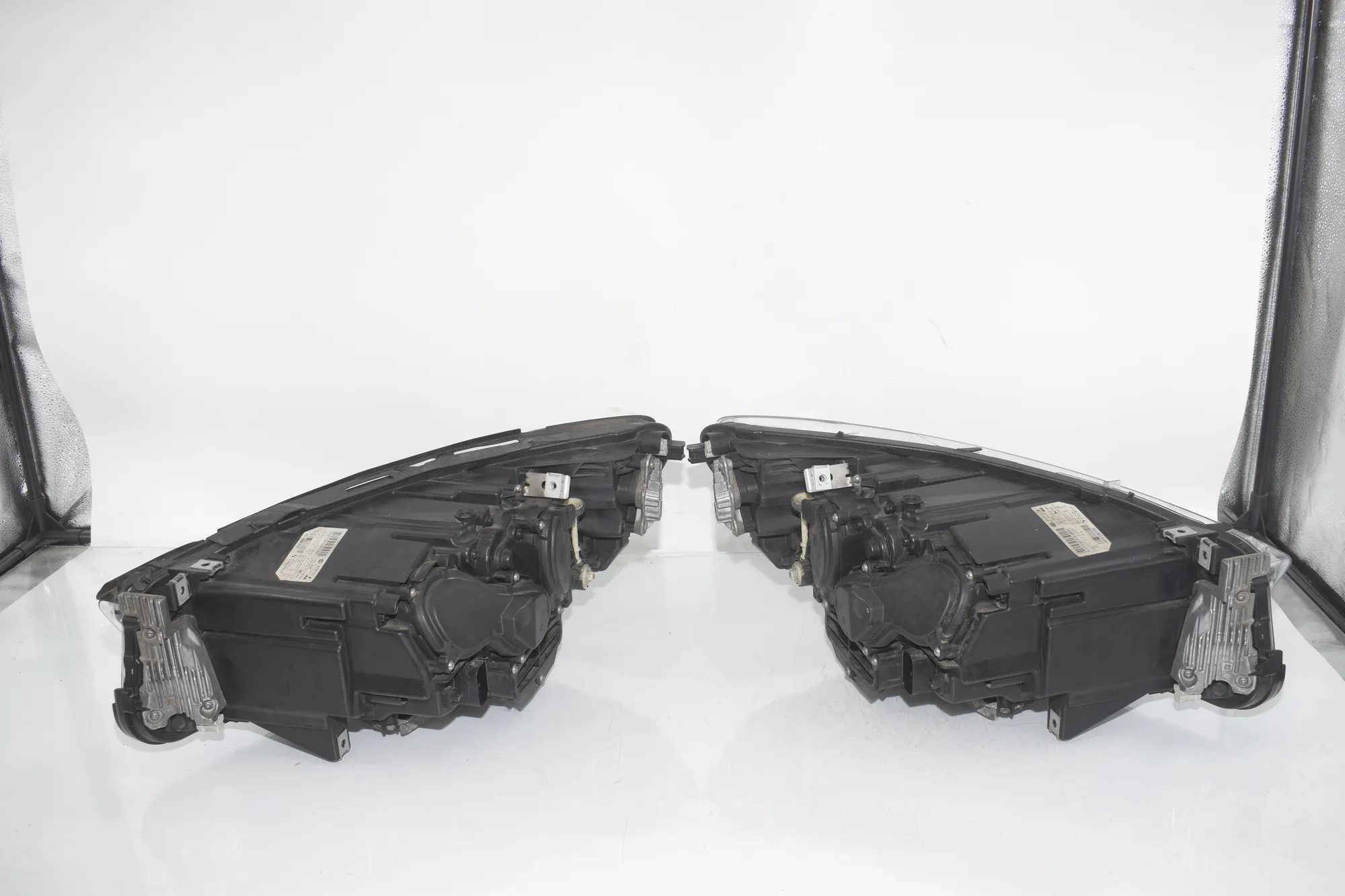 Front Headlight Set Kit – OEM 7410807 · BMW 5 Gran Turismo (F07) 535 d xDrive 2014 – 10