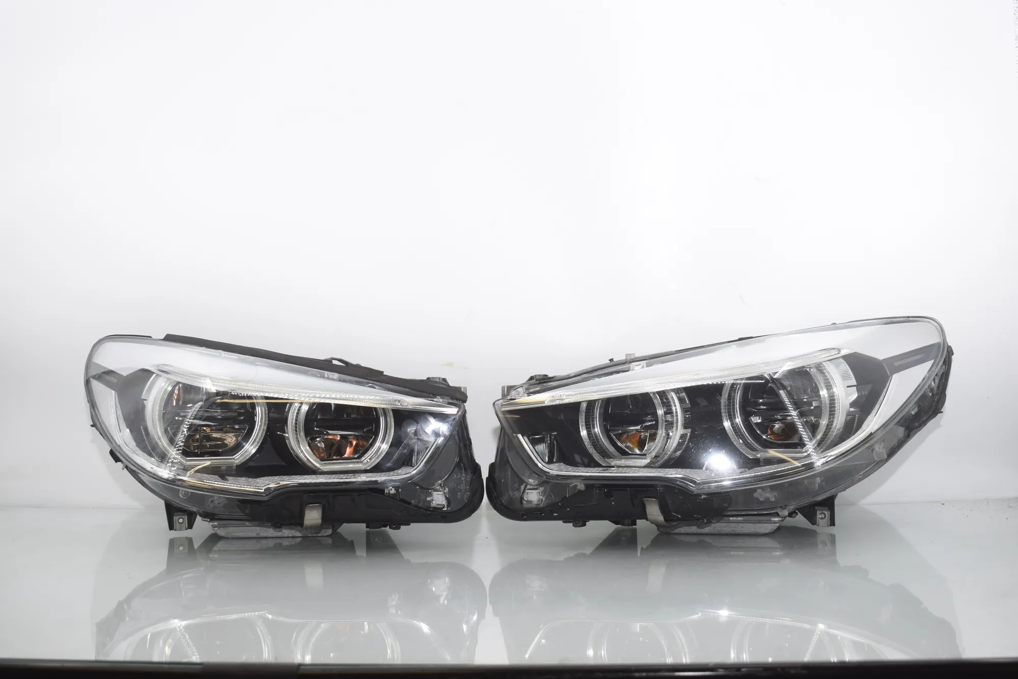 Front Headlight Set Kit – OEM 7410807 · BMW 5 Gran Turismo (F07) 535 d xDrive 2014 – 6
