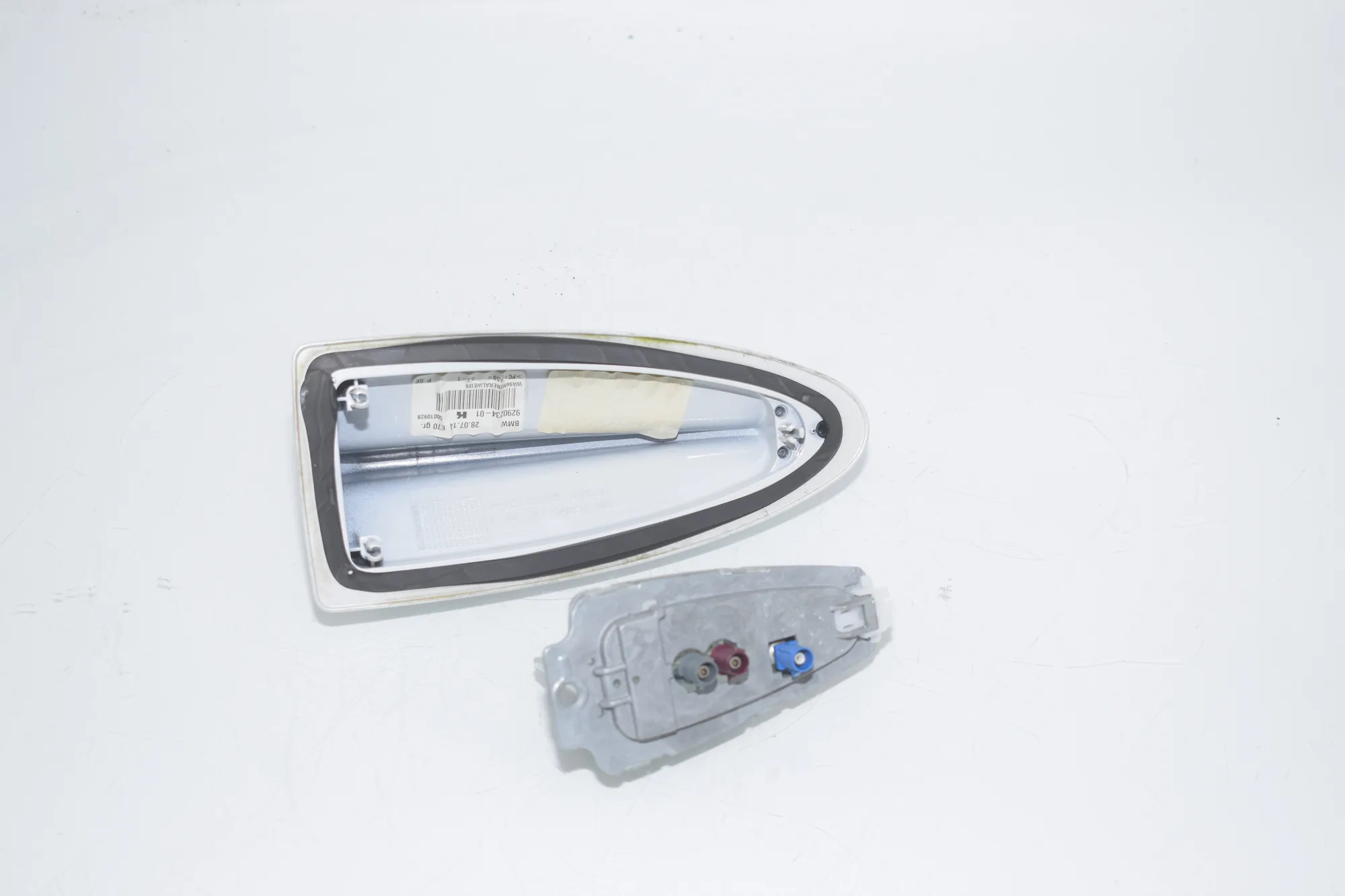 Antenna Trim – OEM 9290234 · BMW 5 Gran Turismo (F07) 535 d xDrive 2014 – 2