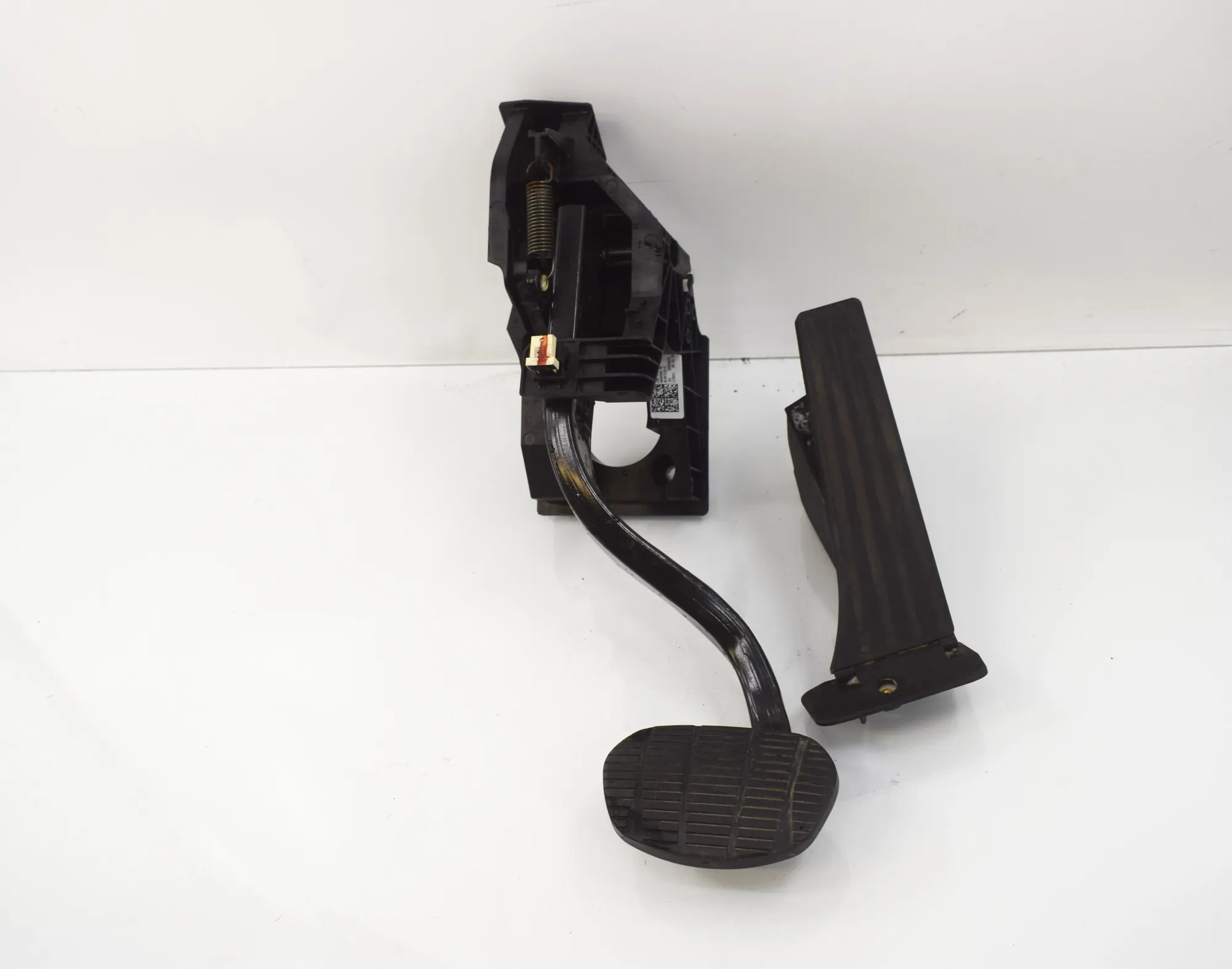 Brake Pedal – OEM 6856596 · BMW X1 (F48) xDrive 18 d 2017 – 2