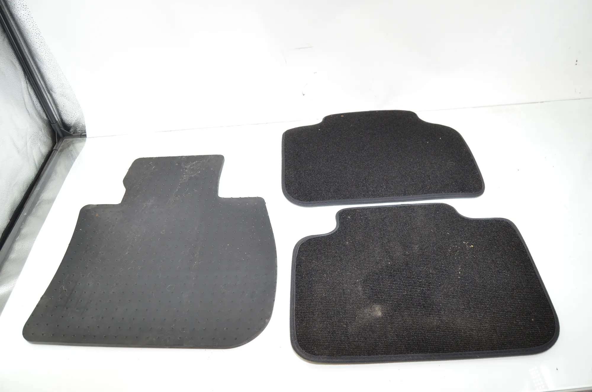 Floor Mat Set – OEM 7410382 · BMW X1 (F48) xDrive 18 d 2017 – 5