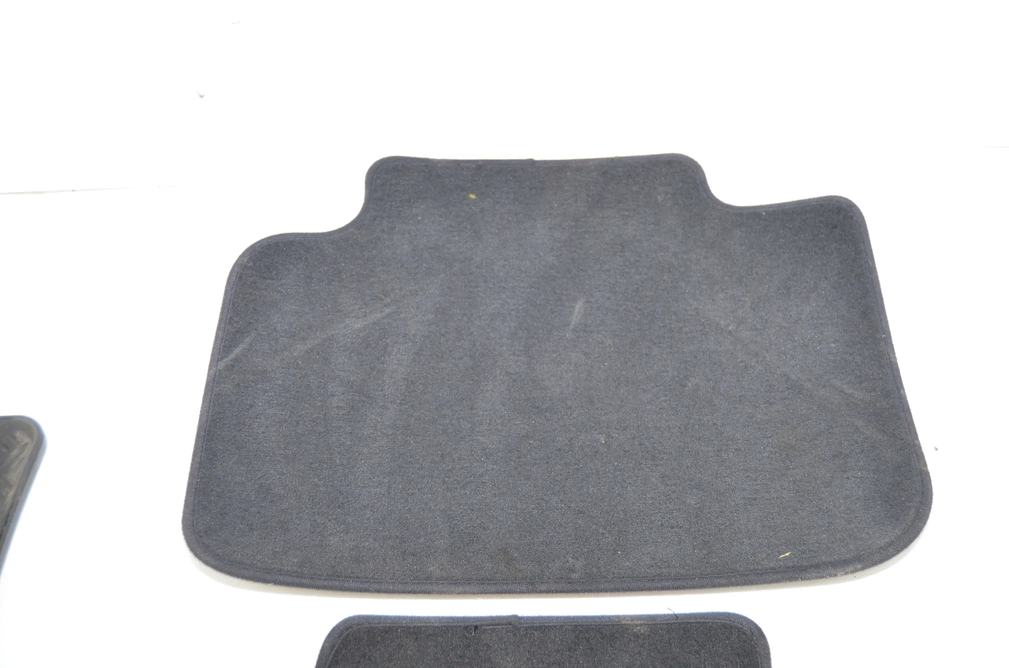 Floor Mat Set – OEM 7410382 · BMW X1 (F48) xDrive 18 d 2017 – 3