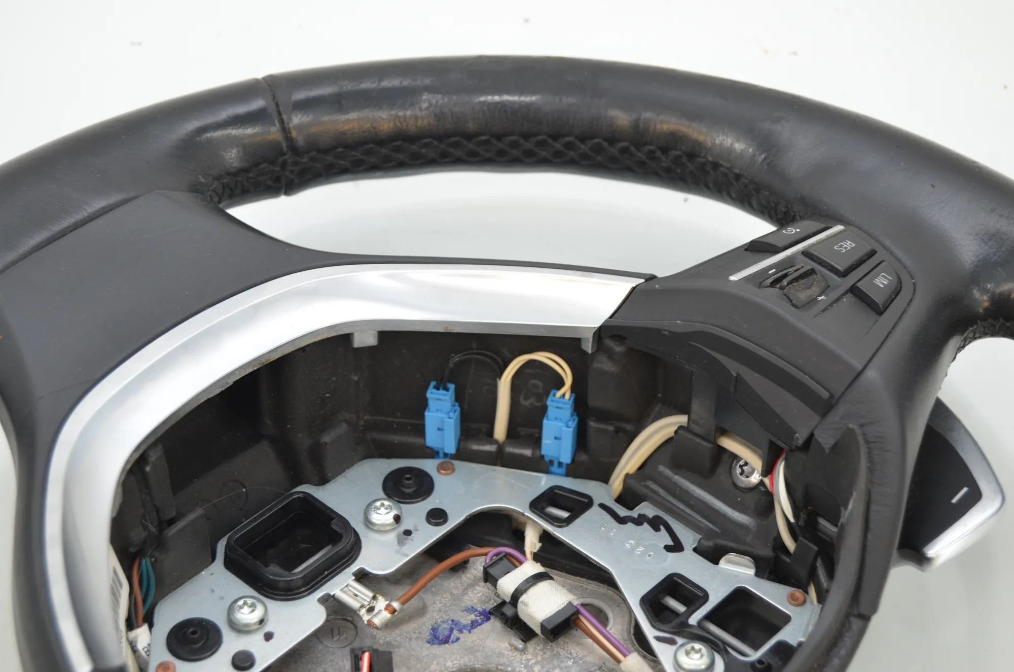 Steering Wheel – OEM 6792424 · BMW 5 Touring (F11) 535 d 2011 – 5