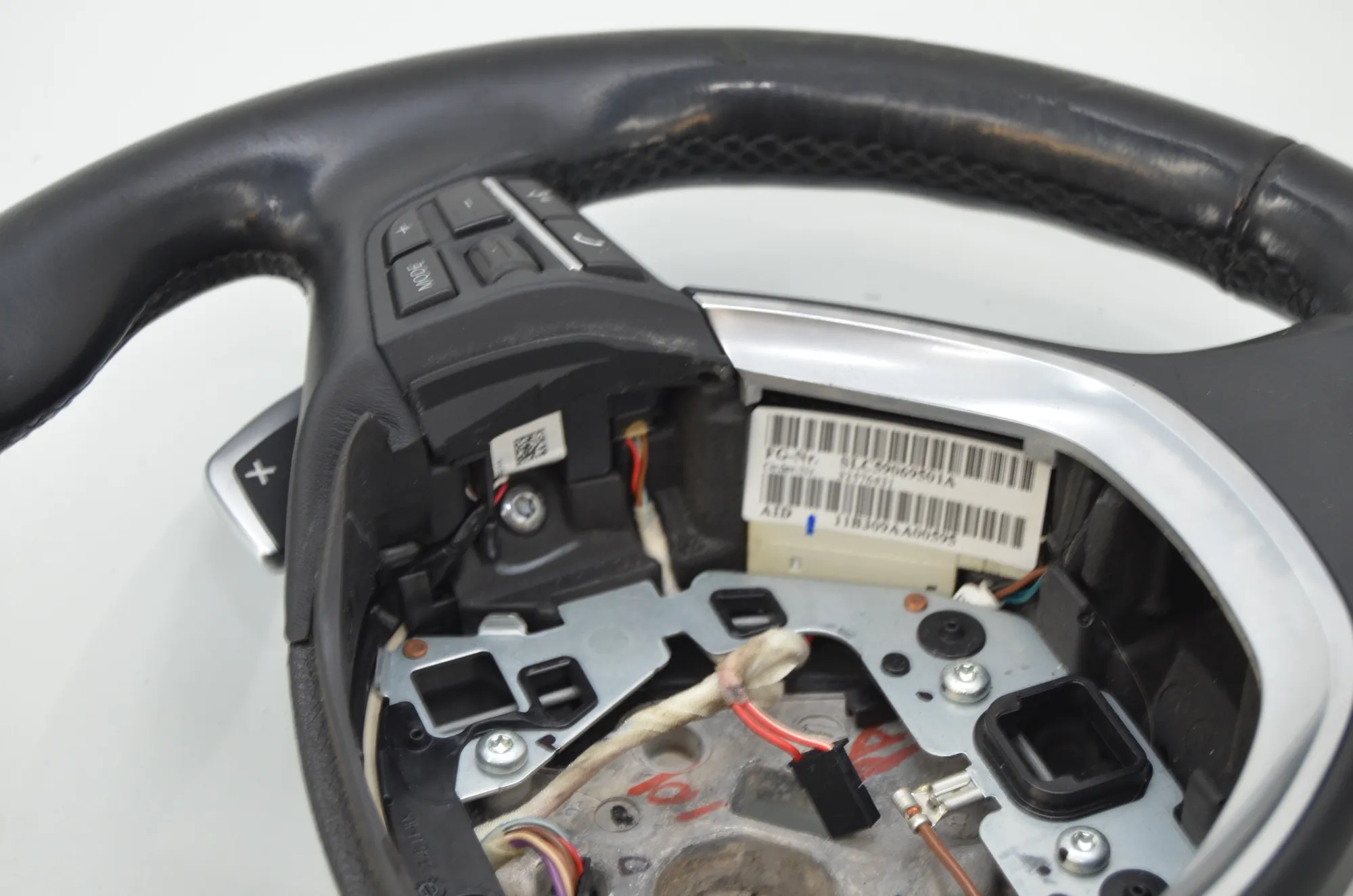 Steering Wheel – OEM 6792424 · BMW 5 Touring (F11) 535 d 2011 – 4