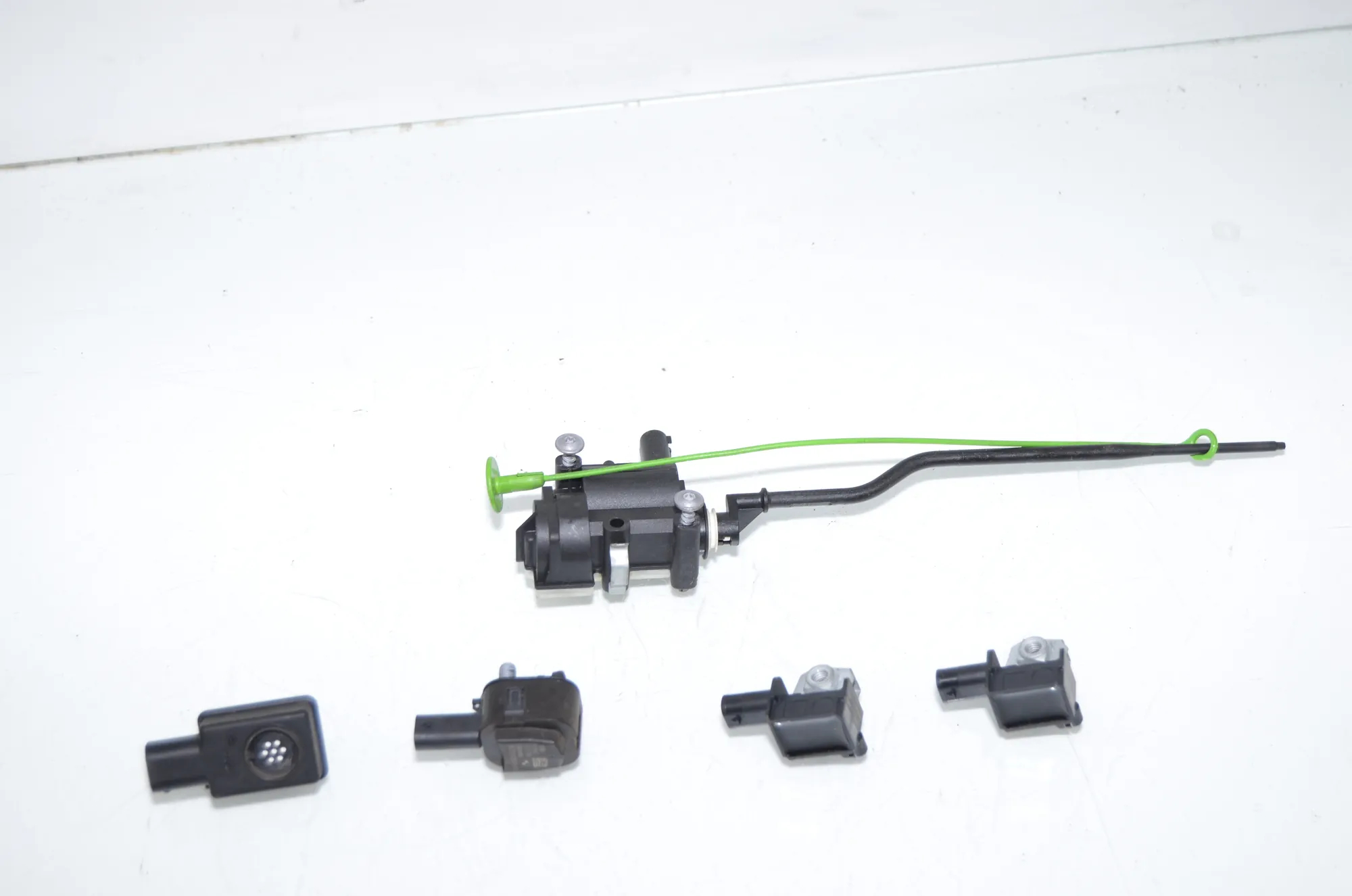Rear Left Impact Sensor – OEM 9224177 · BMW 5 Touring (F11) 535 d 2011
