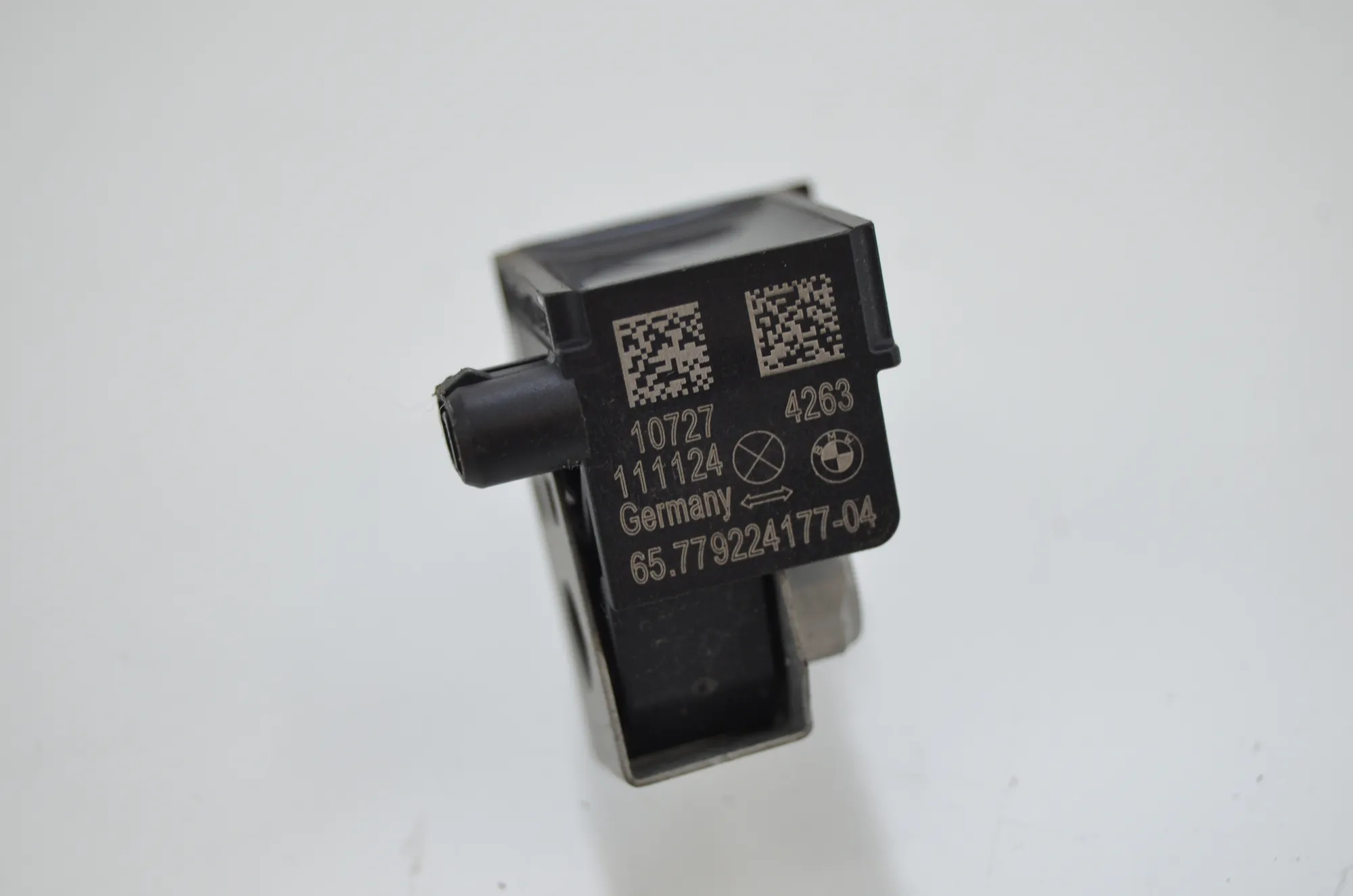 Rear Left Impact Sensor – OEM 9224177 · BMW 5 Touring (F11) 535 d 2011 – 5