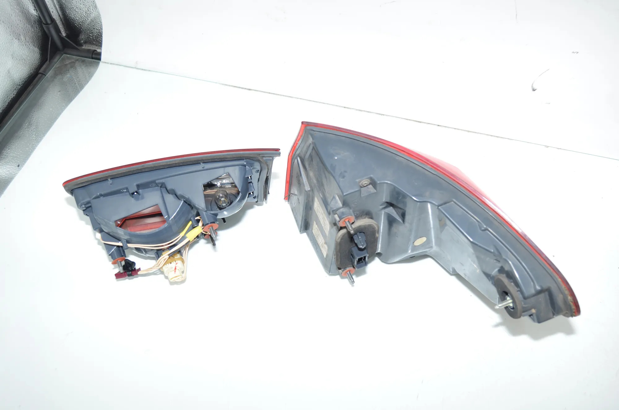 Rear Tail Light Set – OEM 7203227 · BMW 5 Touring (F11) 535 d 2011 – 6