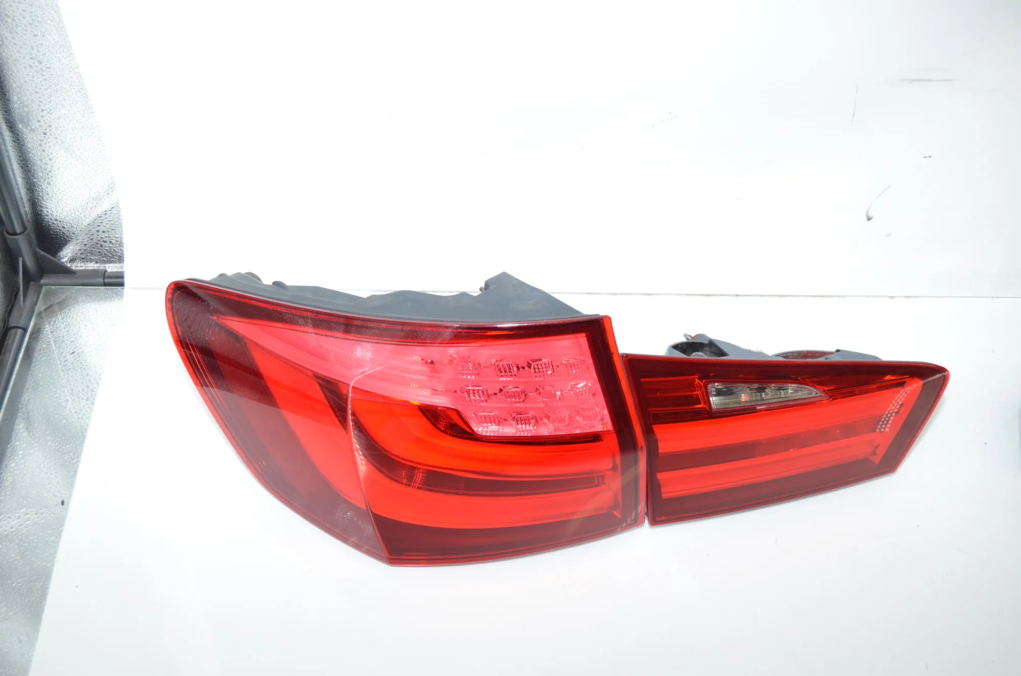 Rear Tail Light Set – OEM 7203227 · BMW 5 Touring (F11) 535 d 2011 – 3