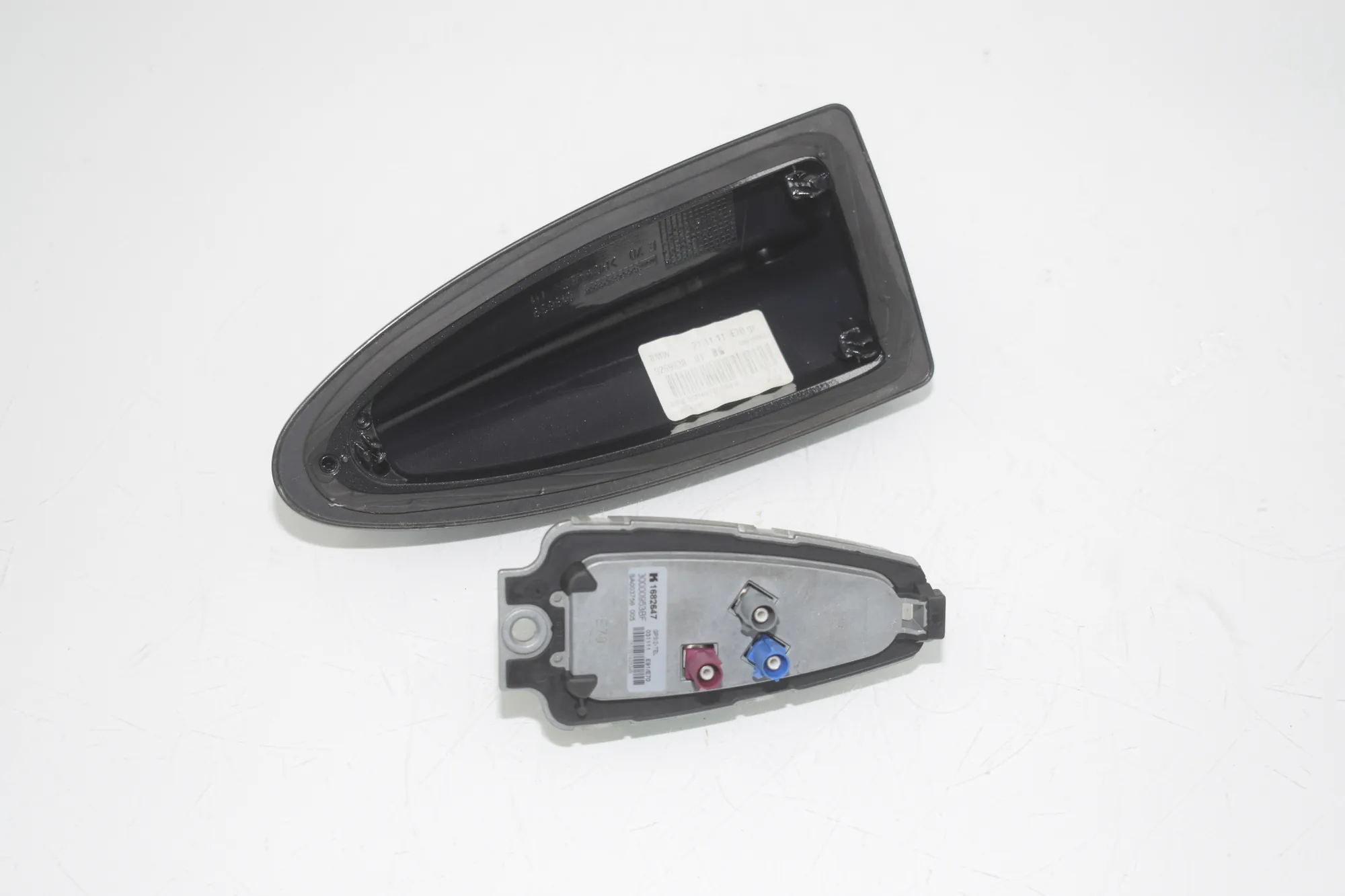 Antenna Trim – OEM 9269938 · BMW 5 Touring (F11) 535 d 2011 – 3