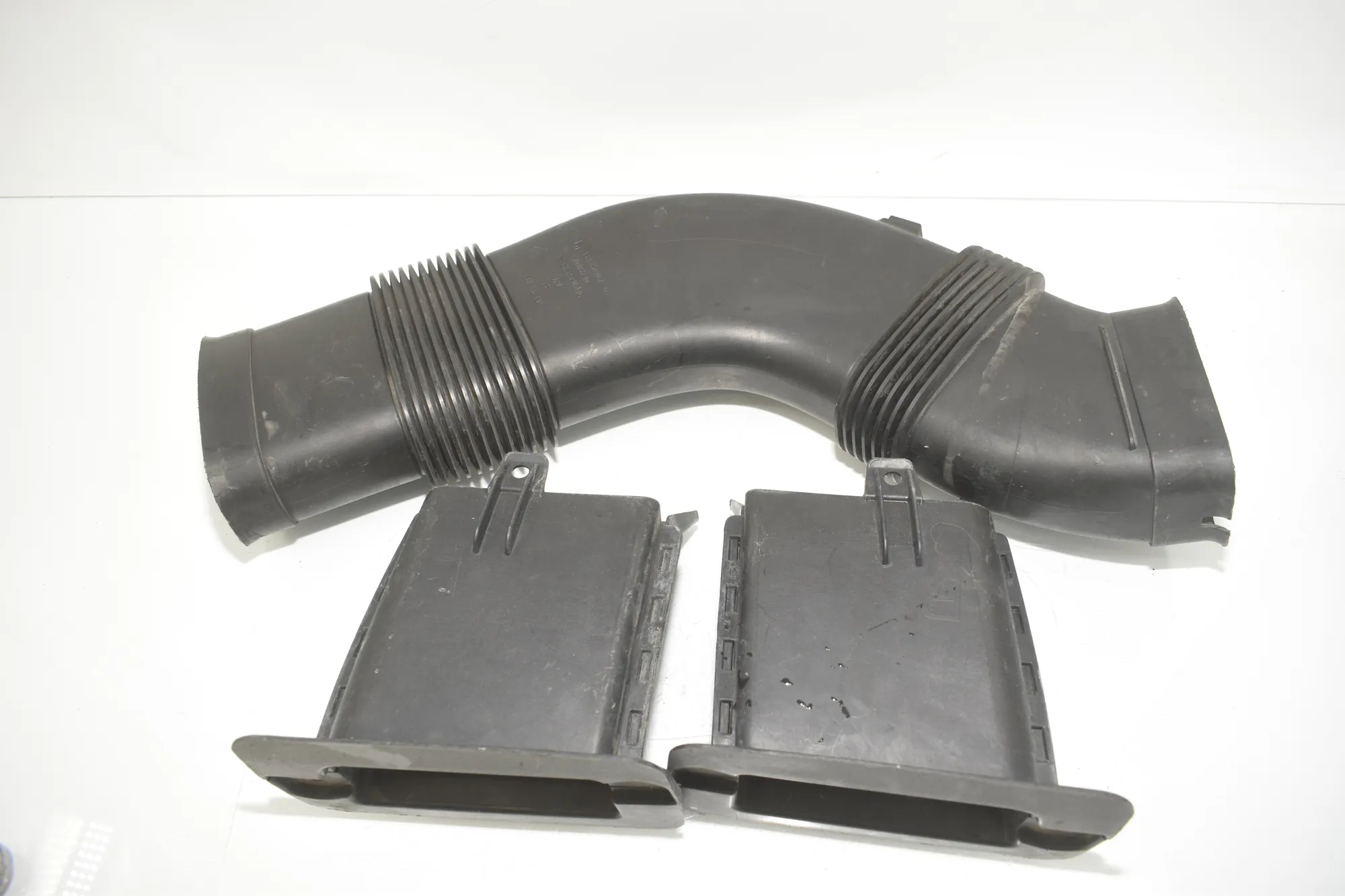 Air Intake Tube – OEM 7185167 · BMW 5 Touring (F11) M 550 d xDrive 2016 – 2