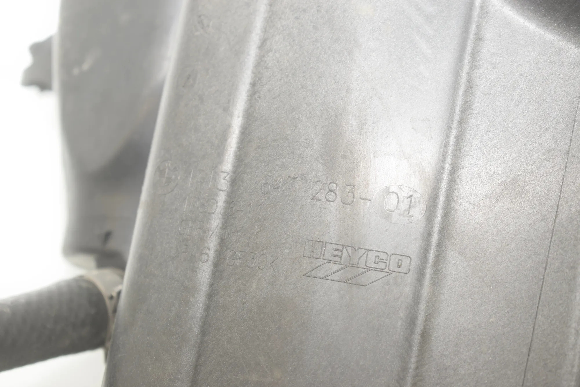 Coolant Expansion Tank – OEM 7647283 · BMW 5 Touring (F11) M 550 d xDrive 2016 – 4