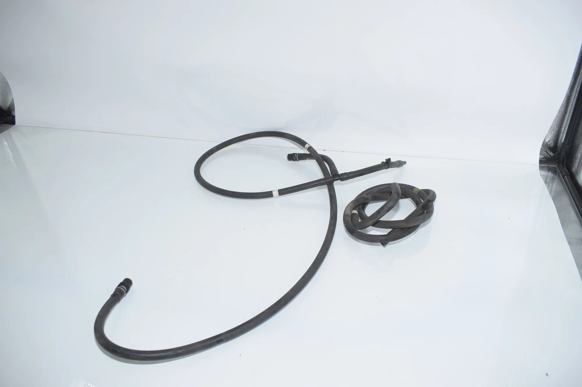 Headlight Washer Nozzle Pipe – OEM 1300712 · BMW 5 Gran Turismo (F07) 535 d xDrive 2014 – 2