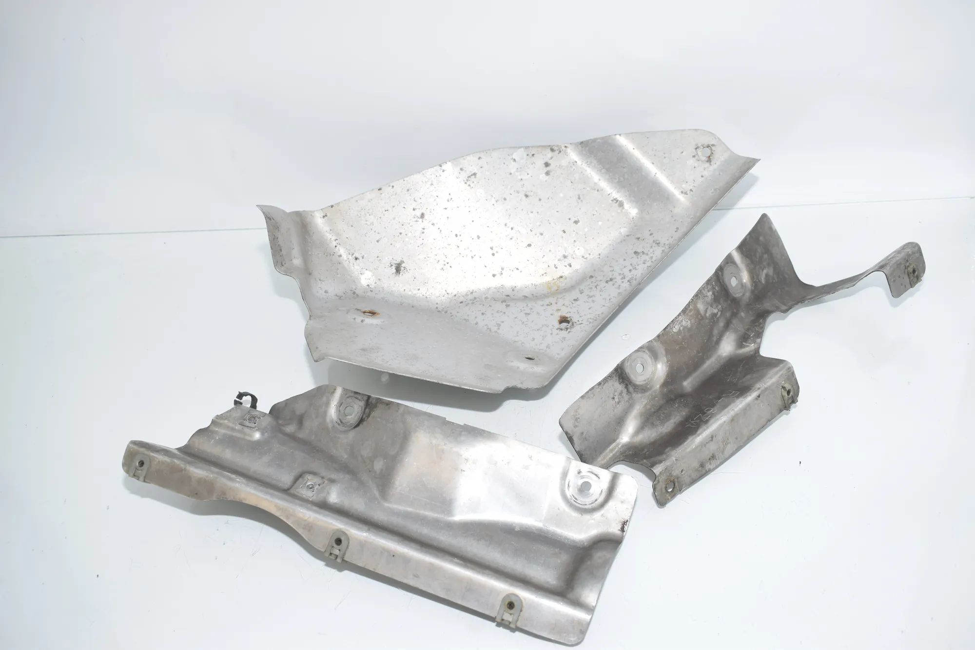 Heat Protection – OEM 7202853 · BMW 5 Gran Turismo (F07) 535 d xDrive 2014 – 3