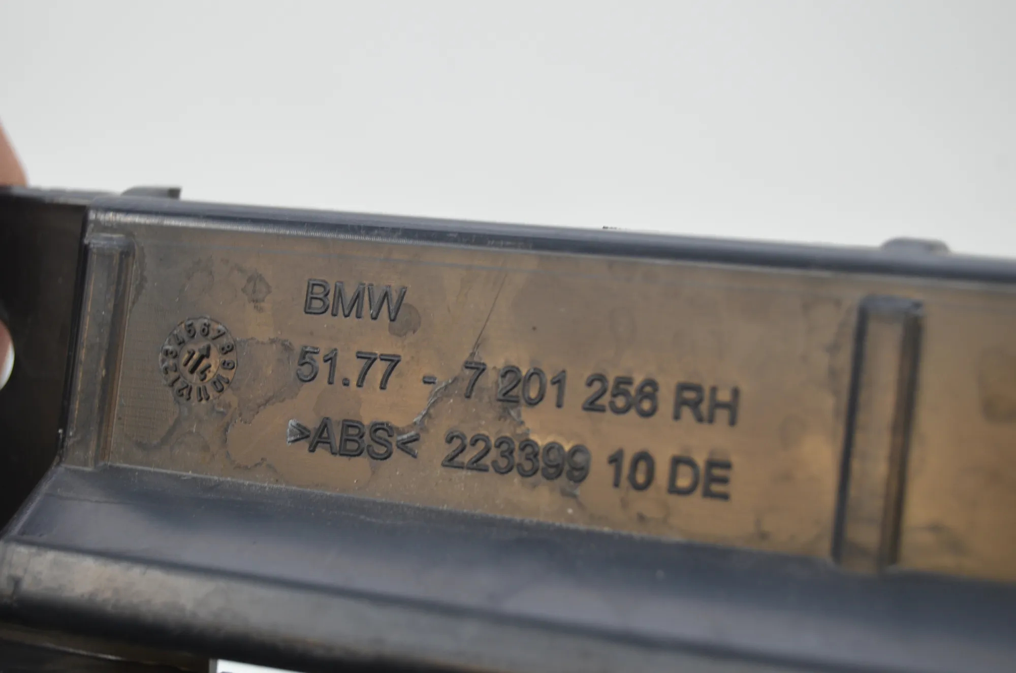 Sideskirt Bracket – OEM 7201258 · BMW 5 Gran Turismo (F07) 535 d xDrive 2014 – 6
