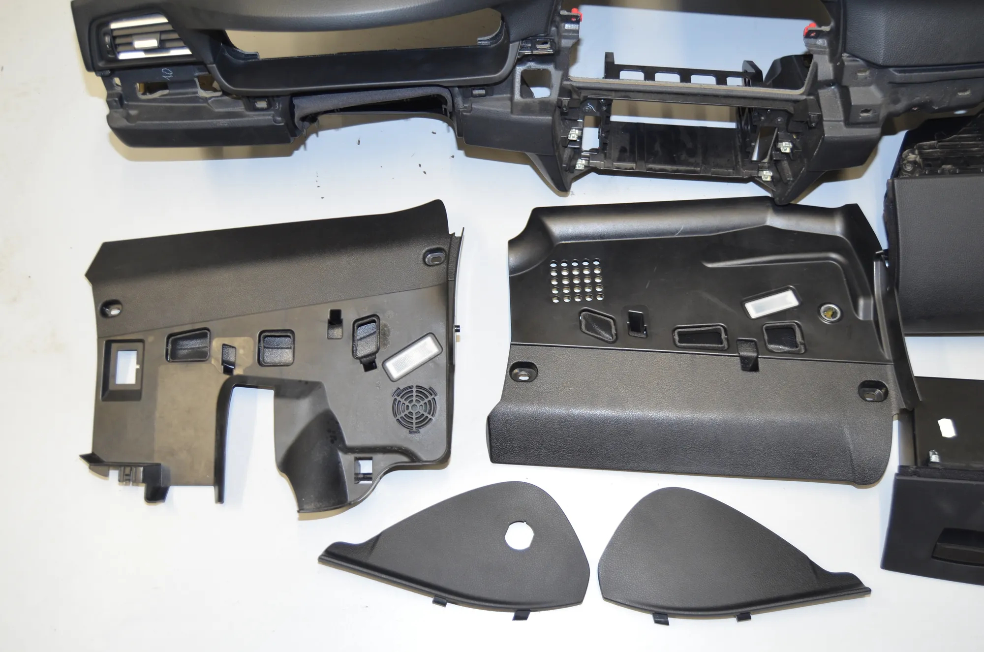 Dashboard – OEM 9207381 · BMW 5 Touring (F11) 535 d 2011 – 3
