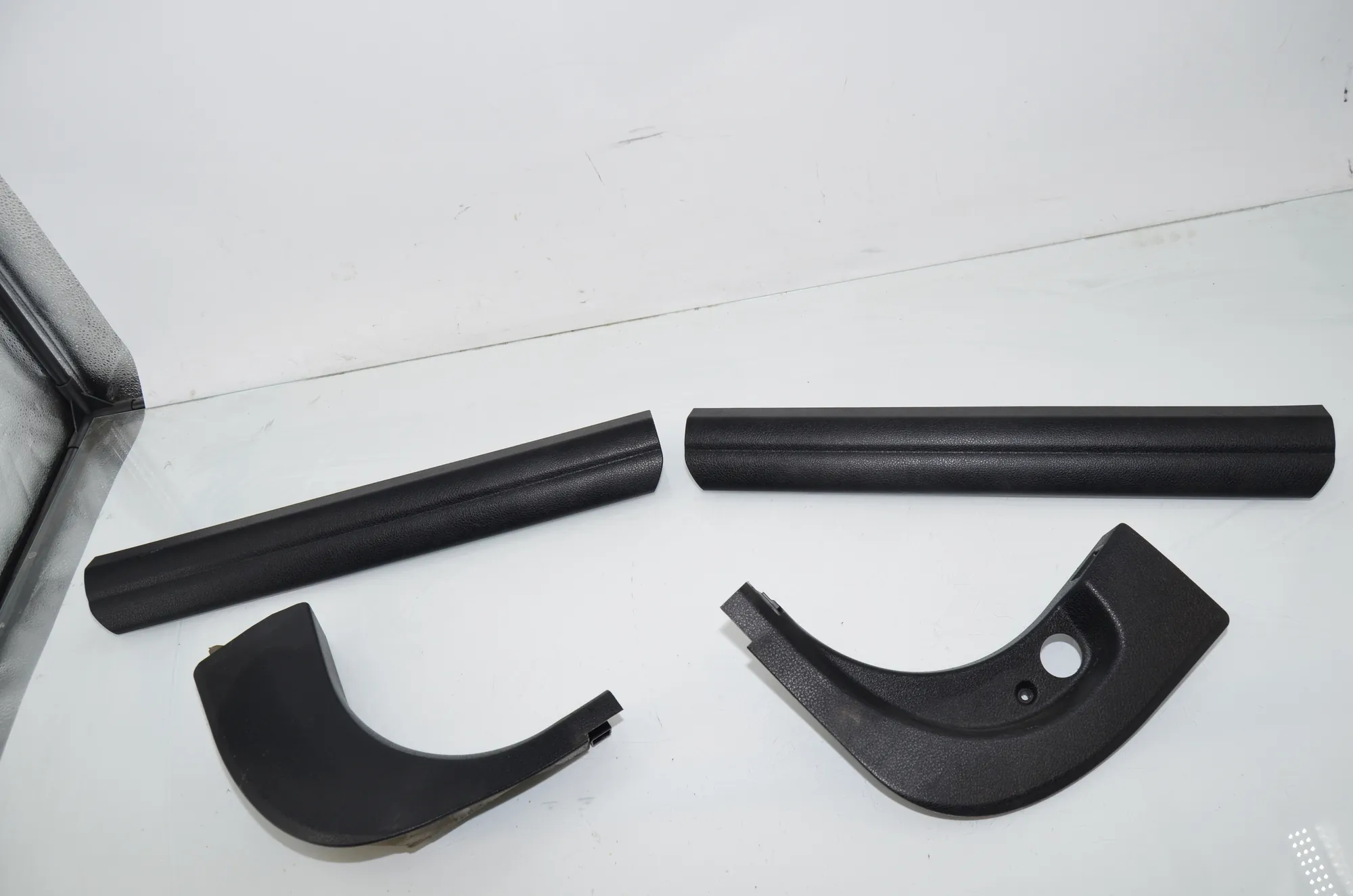 Front Right Interior Step Trim – OEM 9162721 · BMW 5 Touring (F11) 535 d 2011