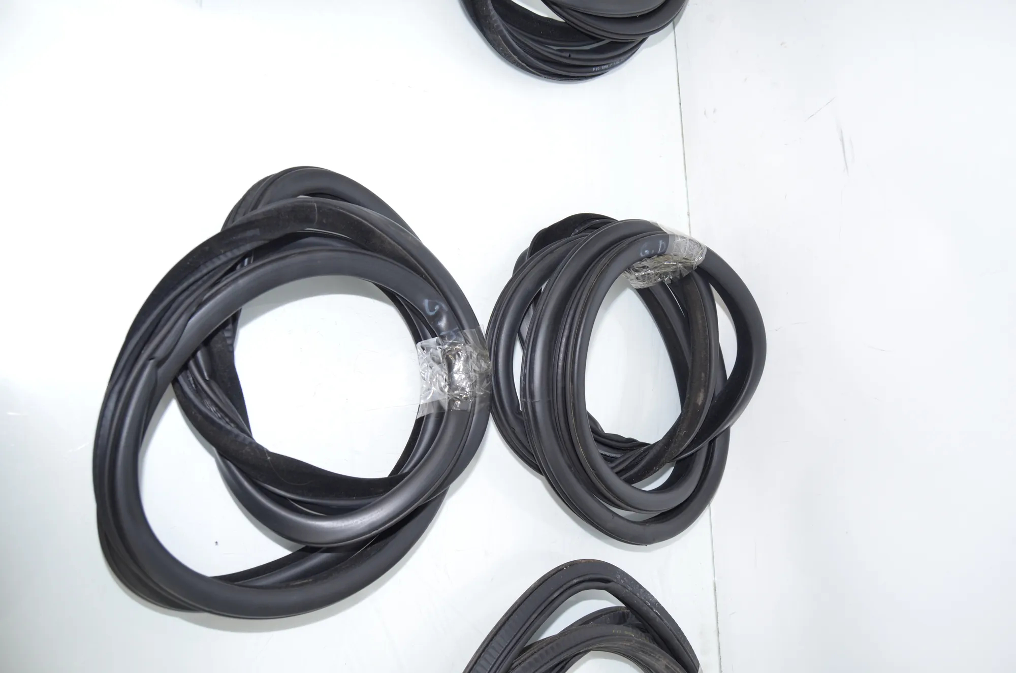 Front Right Door Seal Rubber – OEM 7182269 · BMW 5 Touring (F11) 535 d 2011 – 3