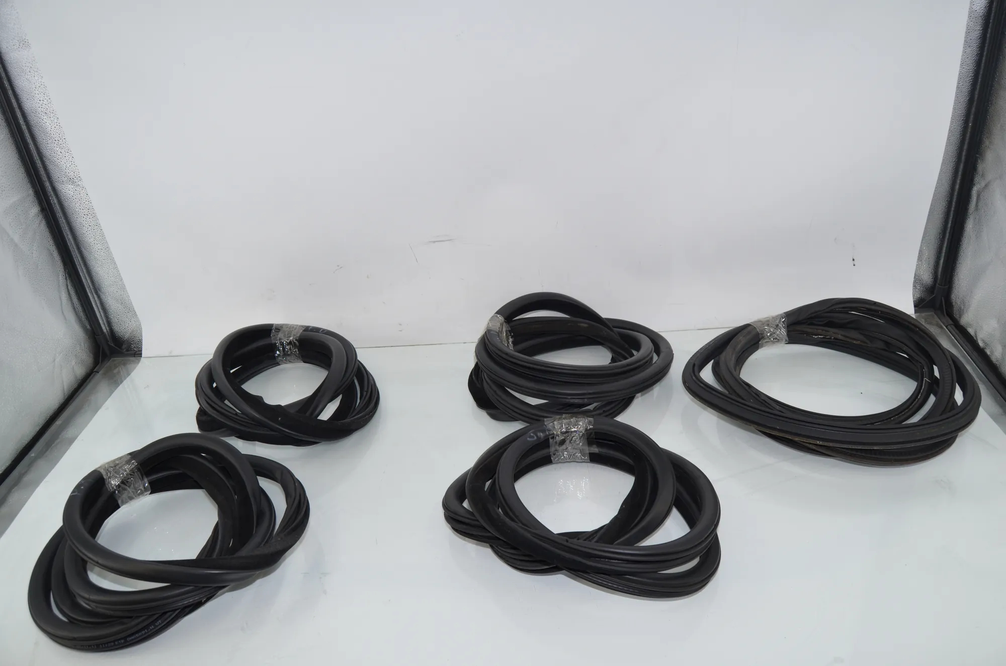 Front Right Door Seal Rubber – OEM 7182269 · BMW 5 Touring (F11) 535 d 2011