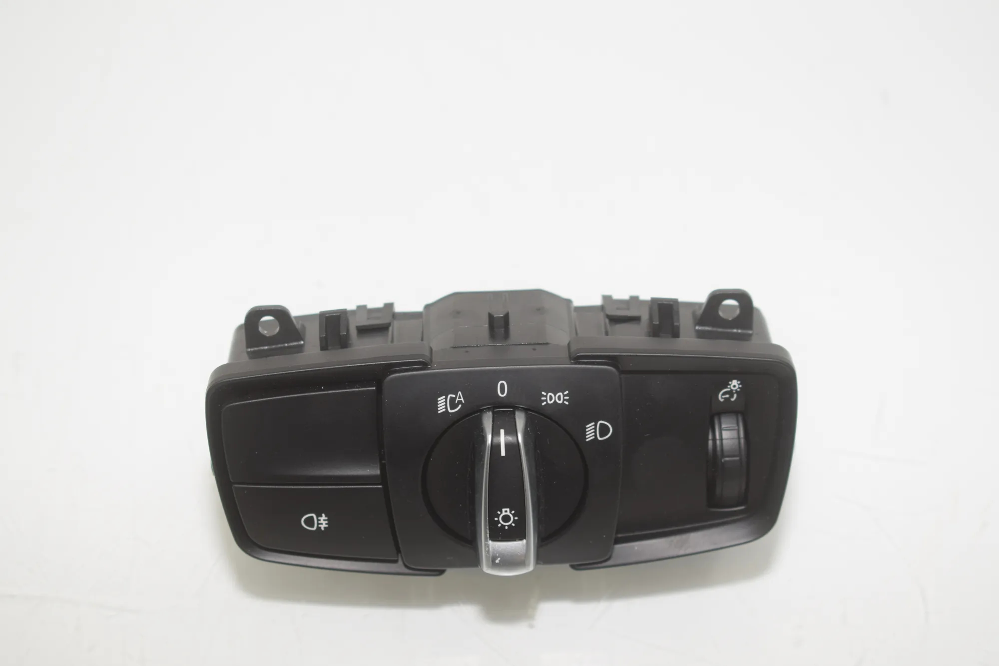 Headlight Switch Control Unit – OEM 5A254A0 · BMW i3 (I01) s Electric 2022 – 3
