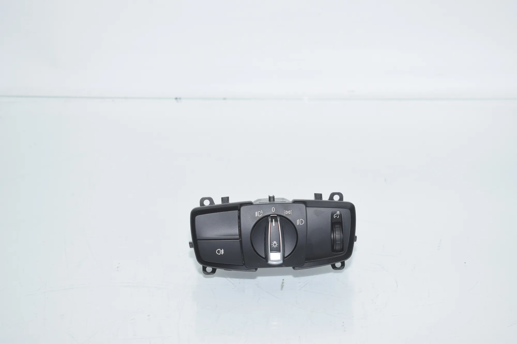 Headlight Switch Control Unit – OEM 5A254A0 · BMW i3 (I01) s Electric 2022 – 2