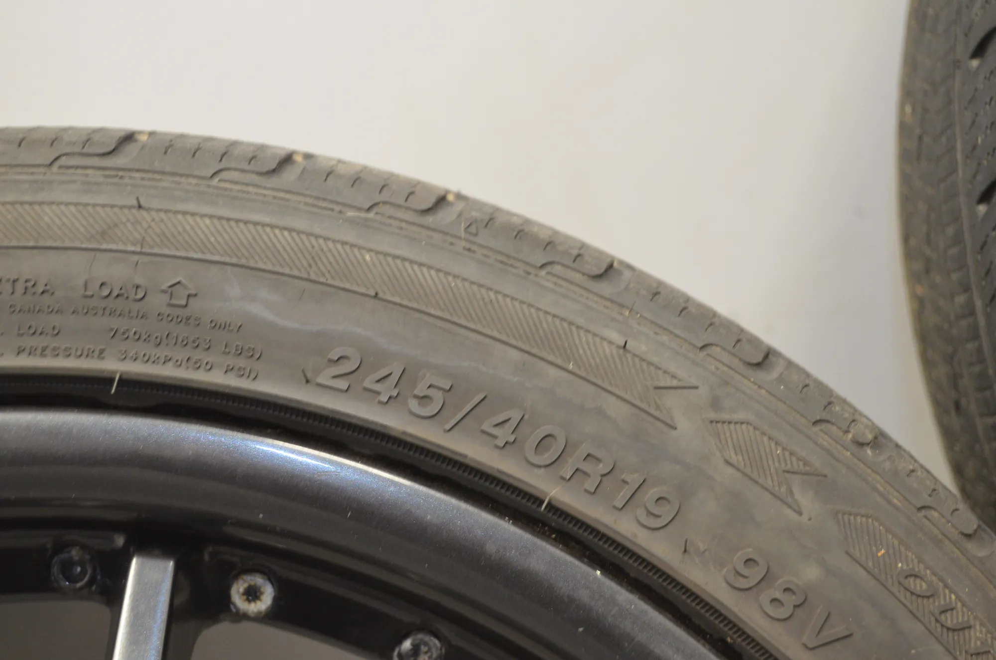 Alloy Wheel Set · BMW 5 Touring (F11) 530 d 2011 – 8