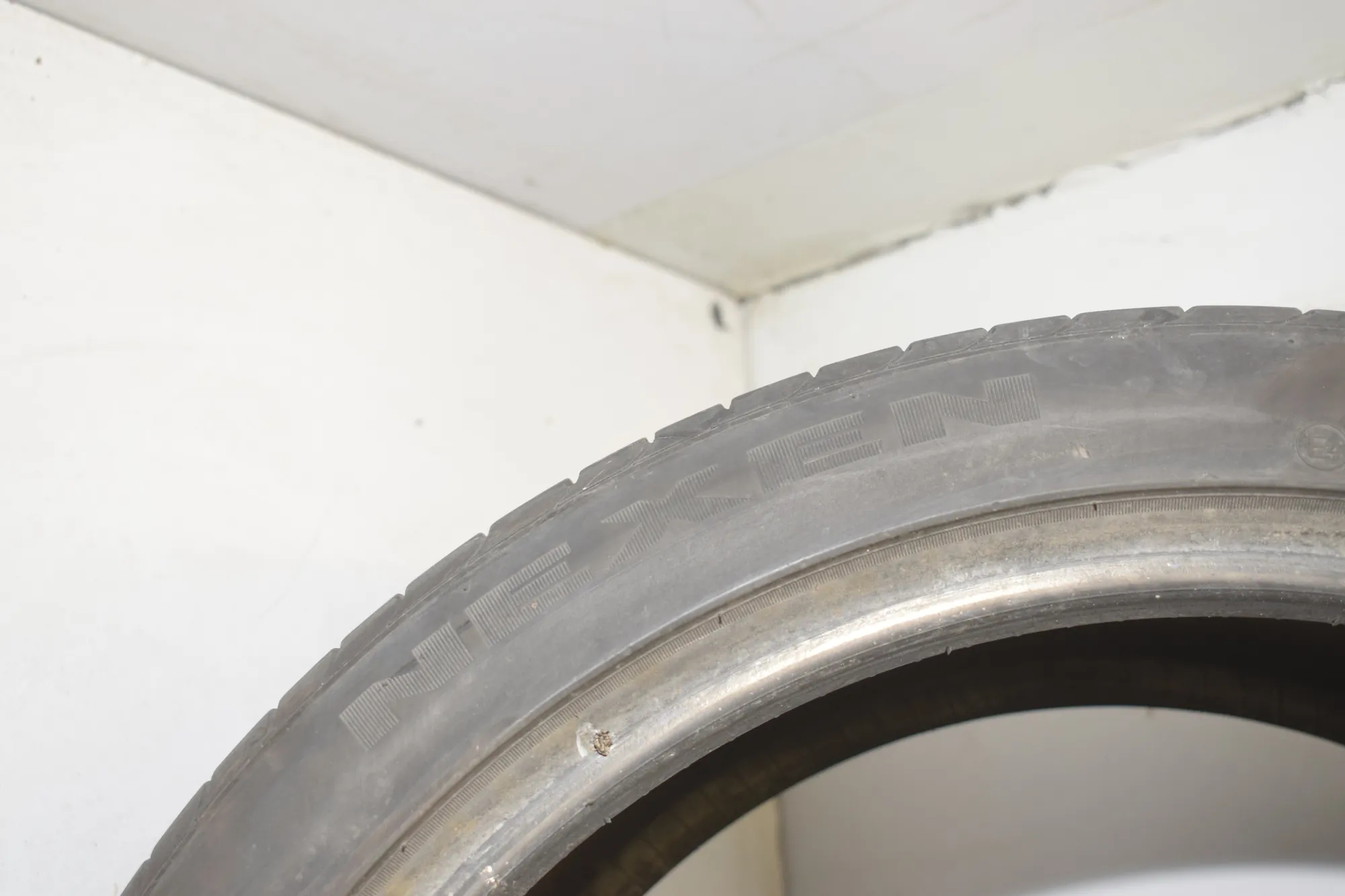 Tire · BMW 5 Gran Turismo (F07) BMW 5 Gran Turismo (F07) 528 i 2017 – 3