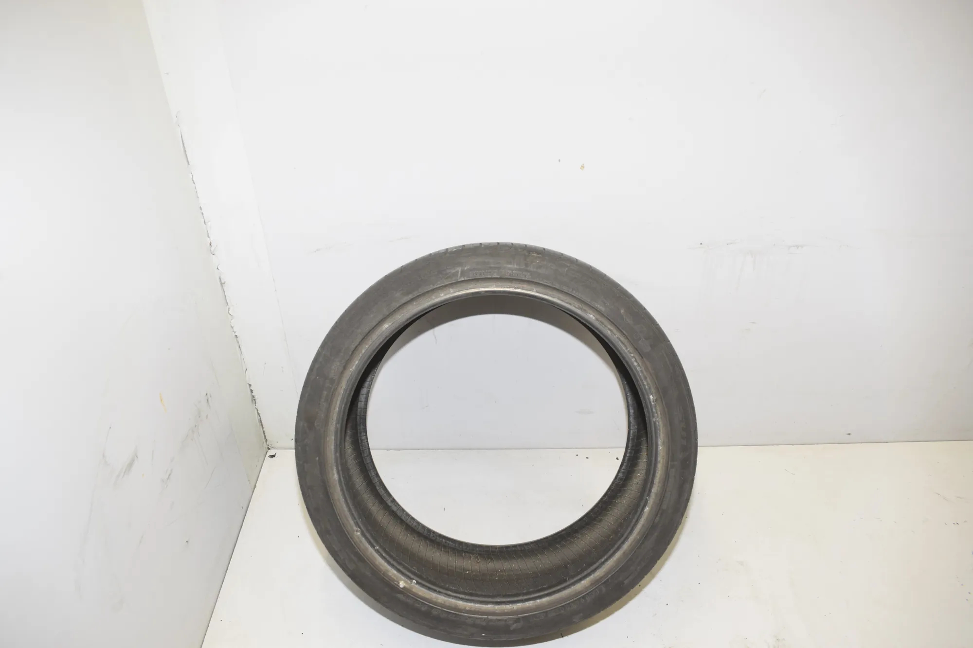Tire · BMW 5 Gran Turismo (F07) BMW 5 Gran Turismo (F07) 528 i 2017 – 2