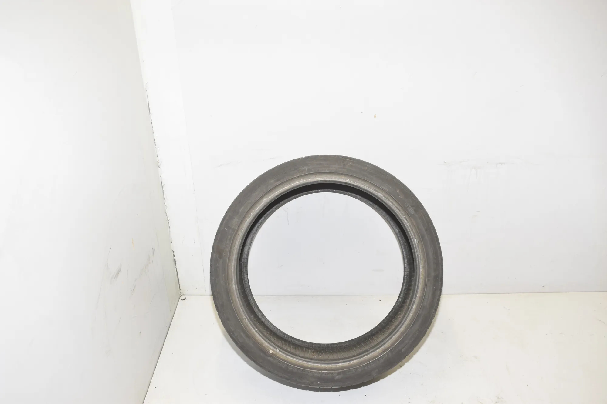 Tire · BMW 5 Gran Turismo (F07) BMW 5 Gran Turismo (F07) 528 i 2017