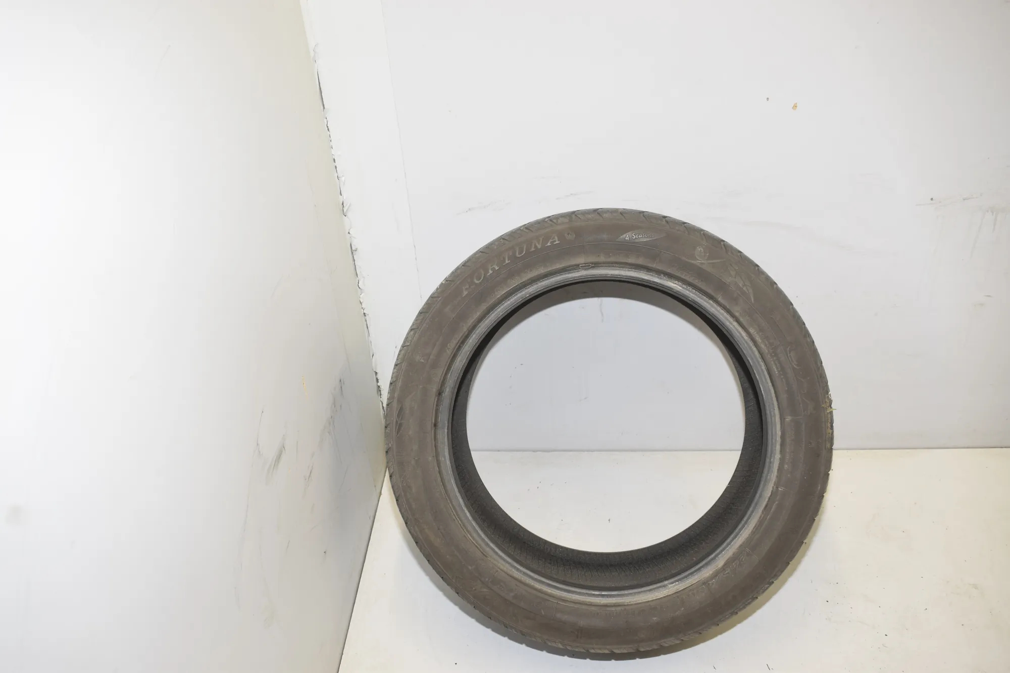 Tire · BMW 5 Touring (F11) BMW 5 Touring (F11) 518 d 2018