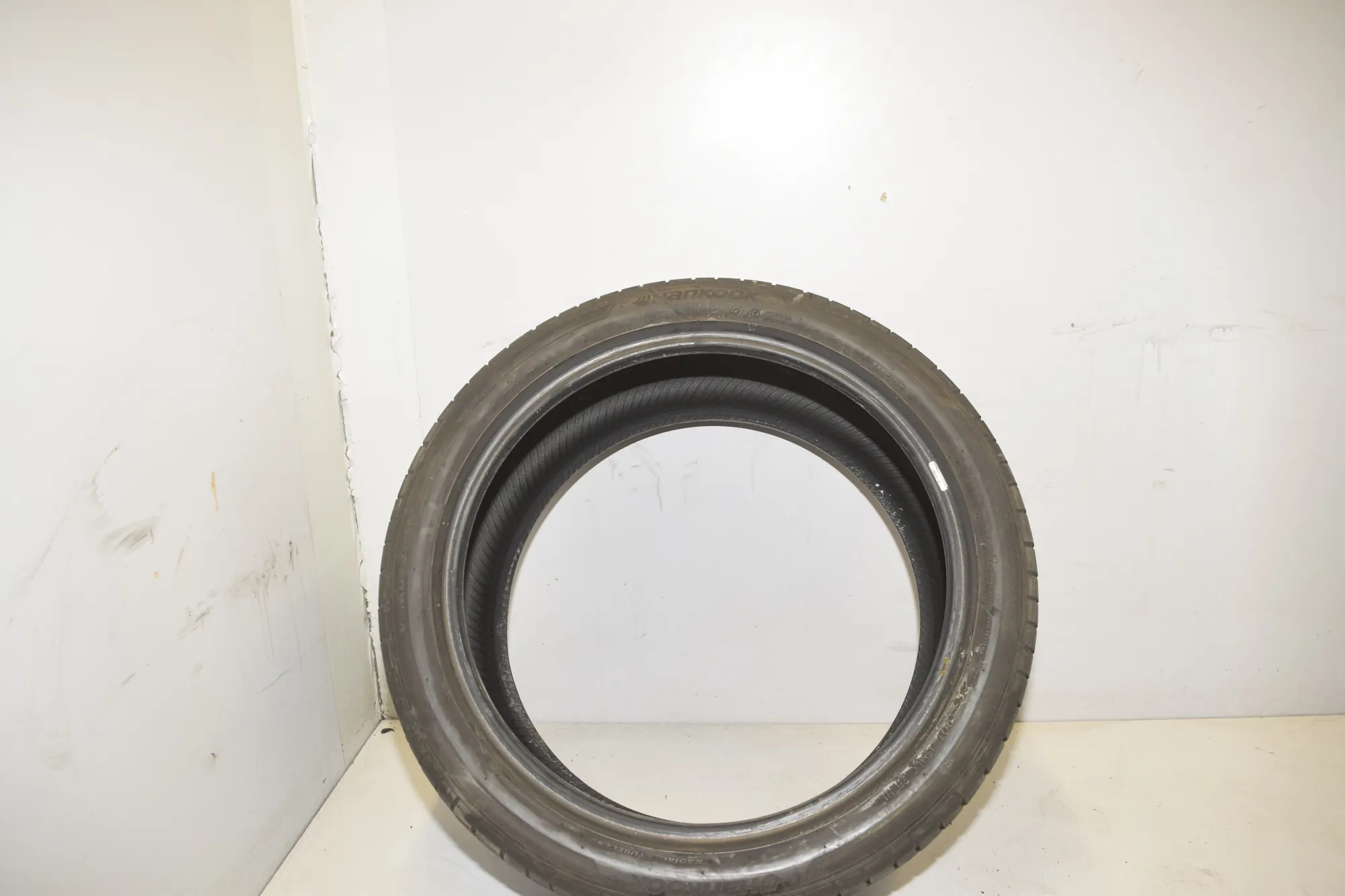 Tire · BMW 5 (F10) BMW 5 (F10) 520 d 2016