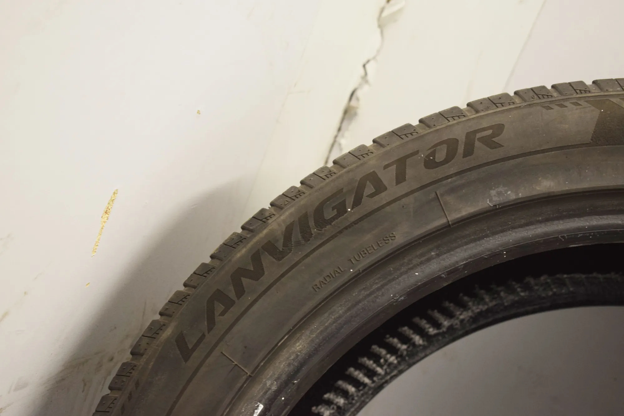 Tire · BMW 3 (F30, F80) BMW 3 (F30, F80) 320 d 2015 – 6
