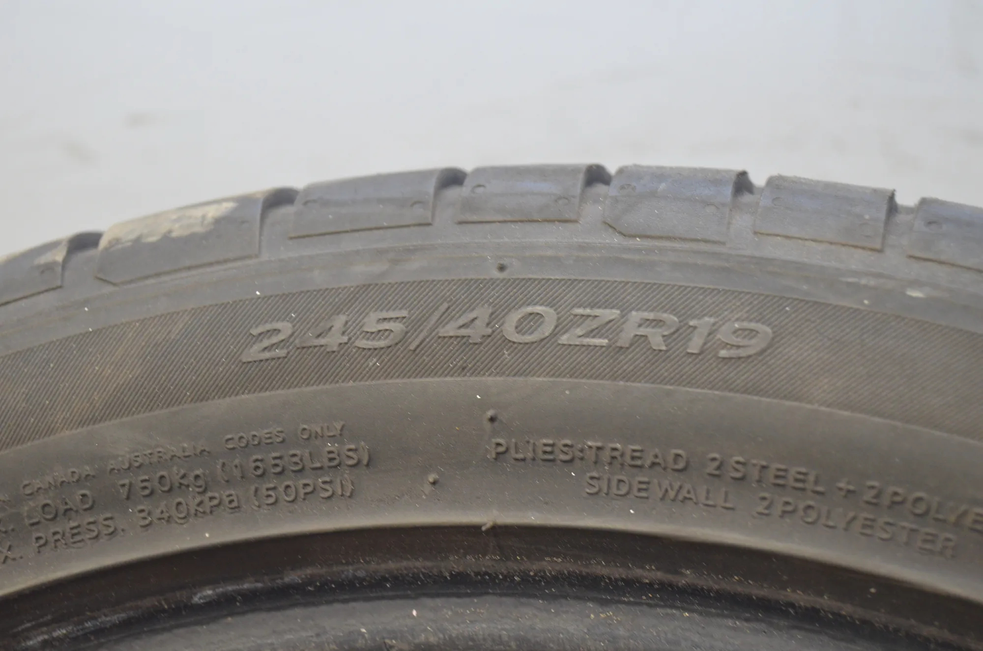 Tire · BMW 5 (F10) BMW 5 (F10) 520 d 2014 – 4