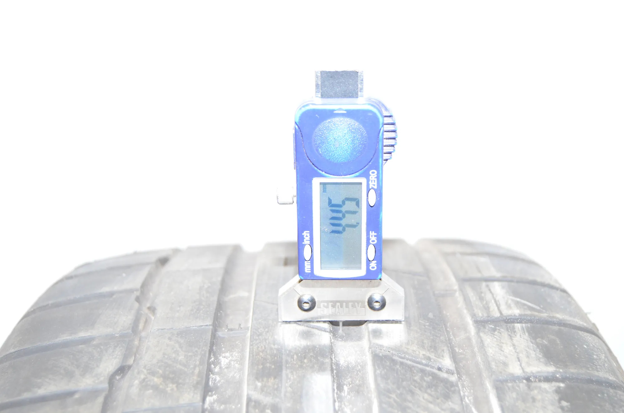 Tire · BMW 5 (F10) BMW 5 (F10) 520 d 2014 – 7